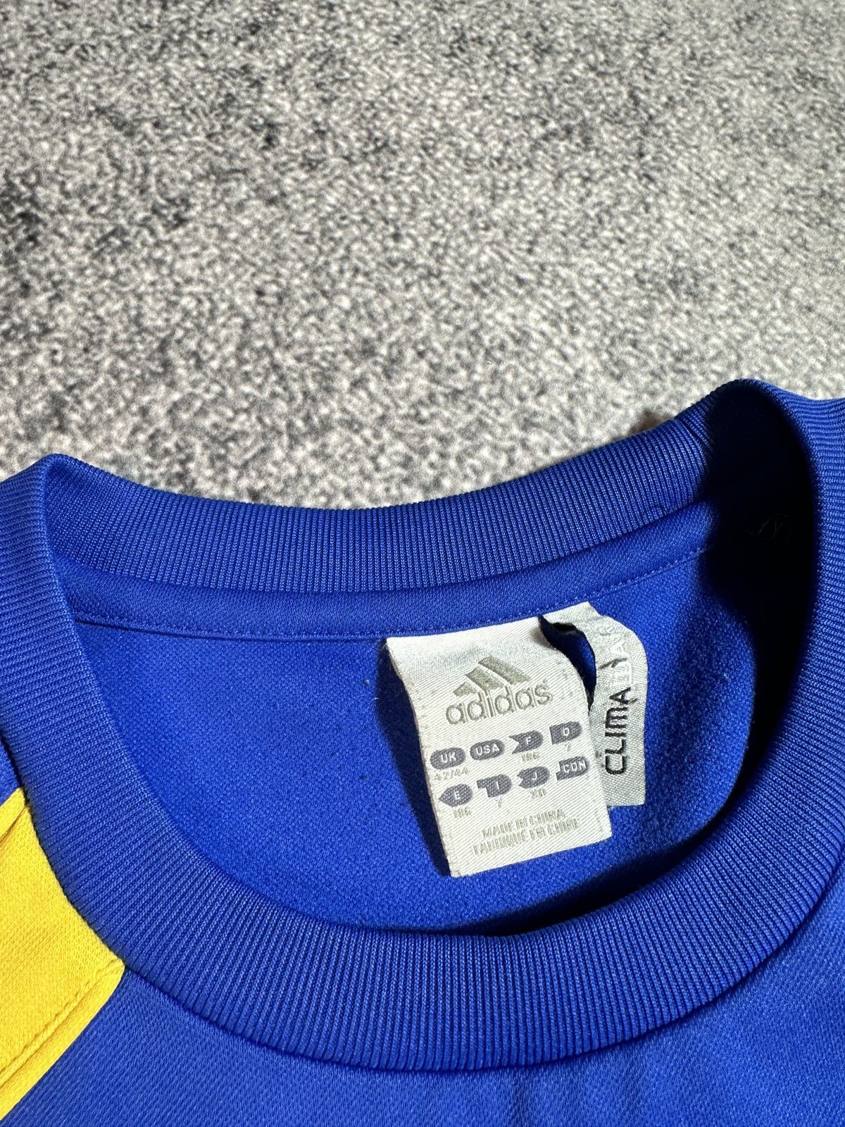 Adidas × Vintage Vintage Ukraine Soccer Sweatshirt Streetwear Rare L USA Y2K Size US L / EU 52-54 / 3 - 4 Thumbnail
