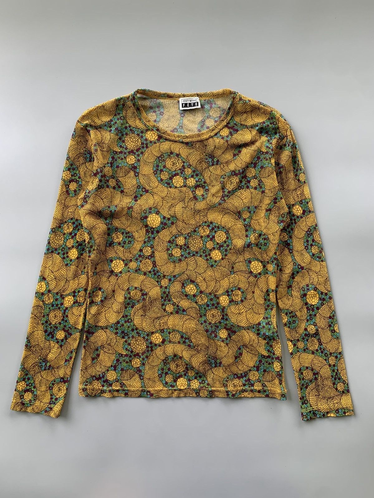 Issey Miyake ISSEY MIYAKE FETE INTRICATE WAVY PATTERN LONGSLEEVE Size S / US 4 / IT 40 - 1 Thumbnail