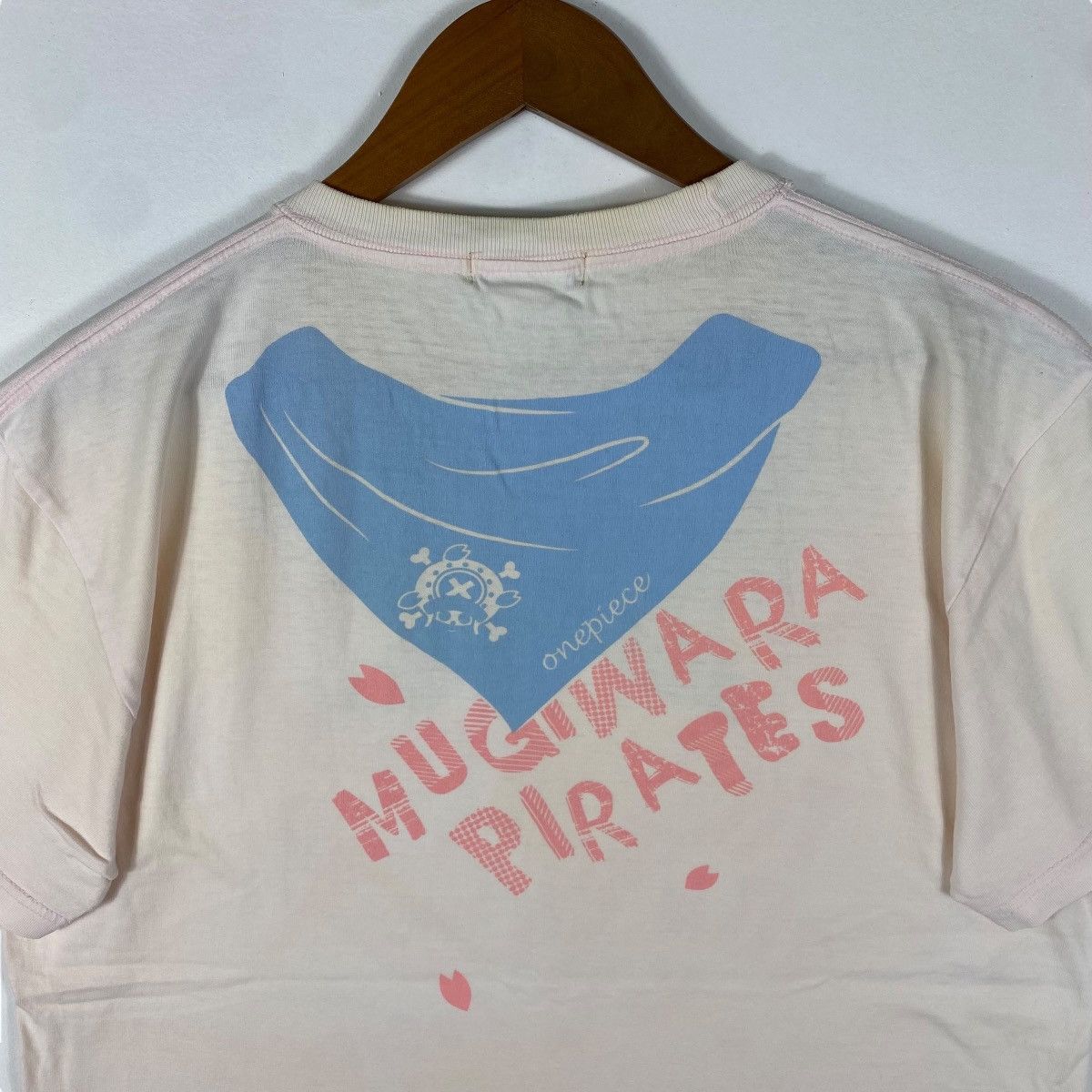 Anime × Japanese Brand Vintage ONE PIECE Dr Tony Tony Chopper Anime Distressed Tee Size US L / EU 52-54 / 3 - 5 Thumbnail