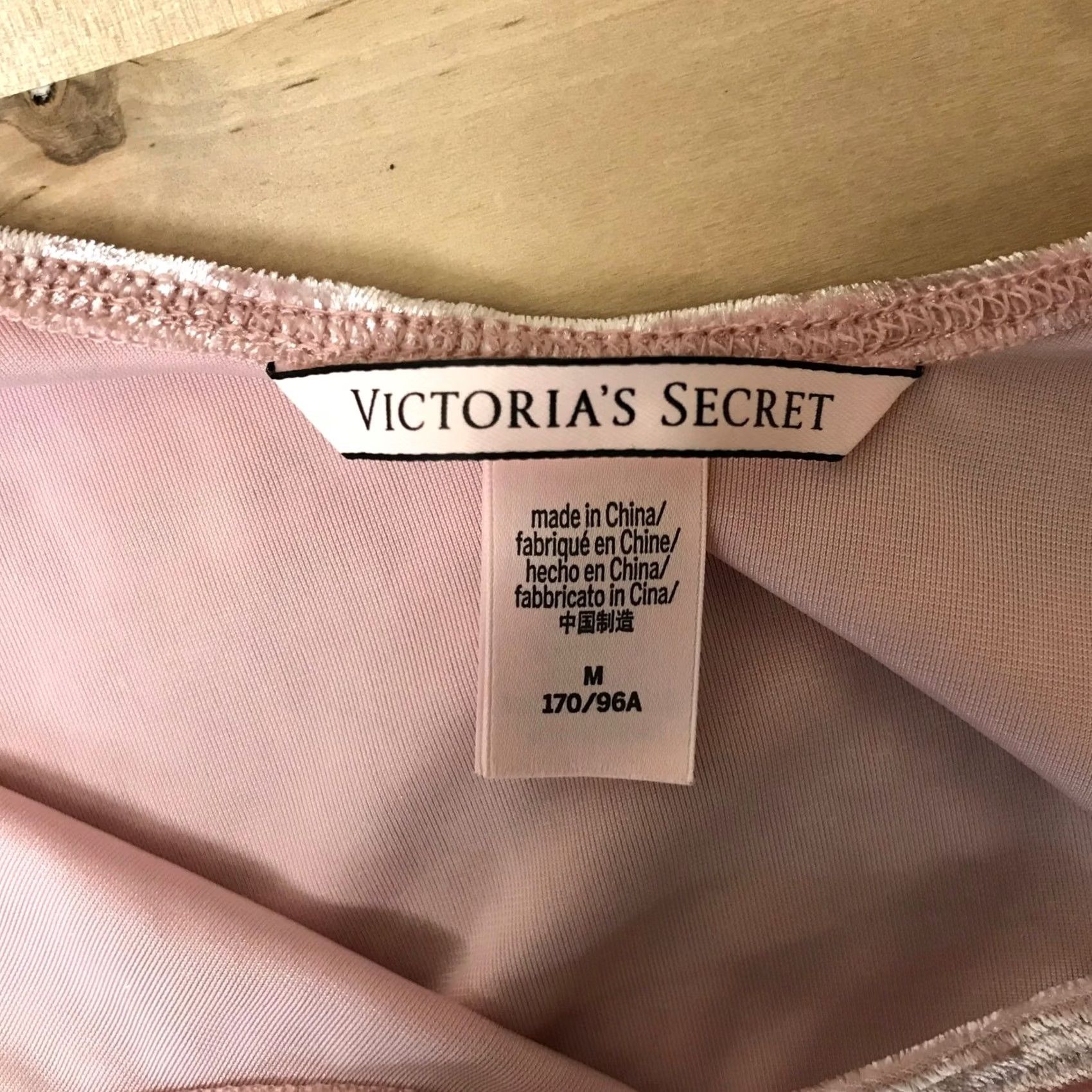 Victoria's Secret Victoria's Secret Pink Velvet Long Sleeve Crop Top M Banded Bottom Size M / US 6-8 / IT 42-44 - 7 Thumbnail