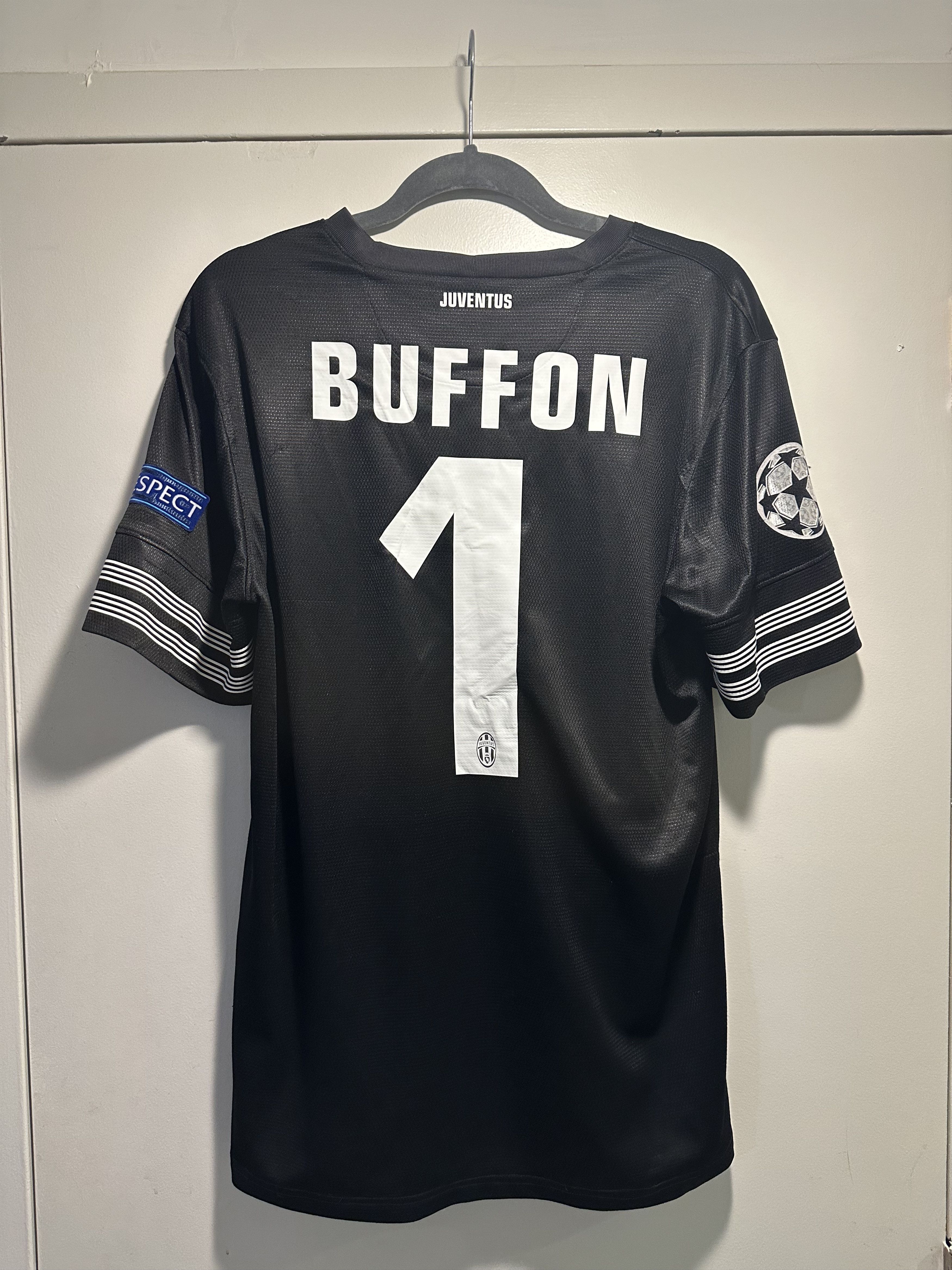 JUVENTUS BUFFON 77 shirts kit ユニフォーム Juventus 2019 - 2020 Goalkeeper football Adidas shirt #77