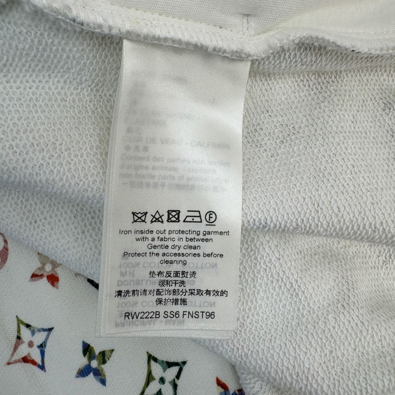 Louis Vuitton Louis Vuitton White full color small logo hooded leather la Size US L / EU 52-54 / 3 - 6 Thumbnail
