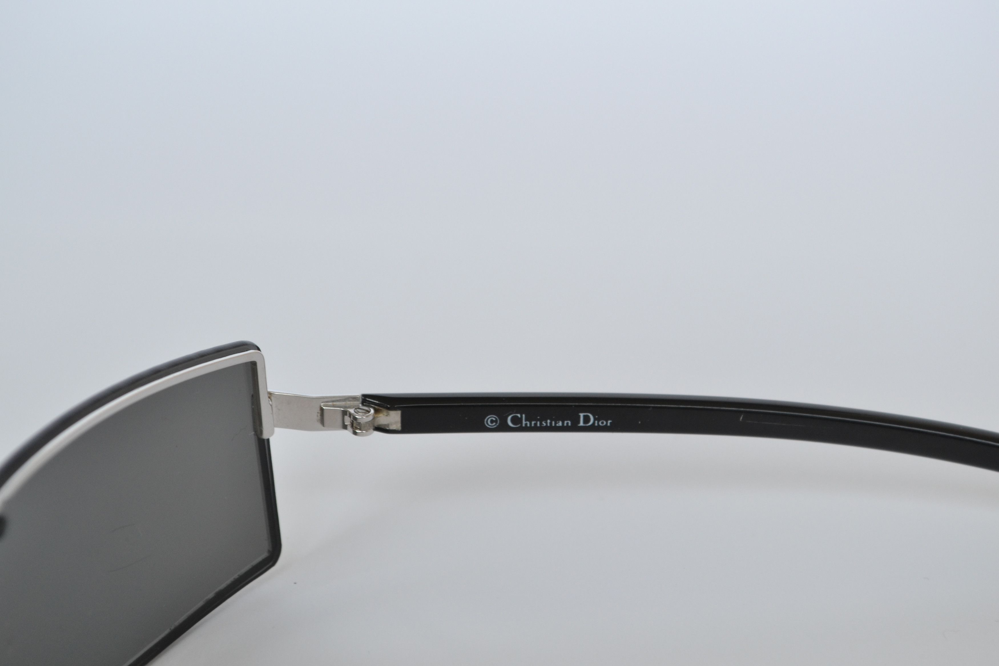 Dior DIOR Sunglasses VICTIM 2 Black Wrap y2k John GALLIANO Size ONE SIZE - 9 Thumbnail