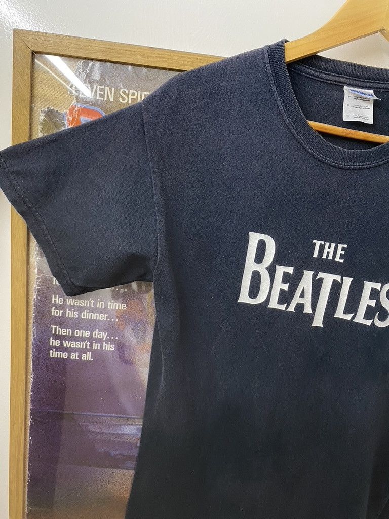 Band Tees Y2K Vintage The Beatles Classic Logo Graphic Band Tee Size US S / EU 44-46 / 1 - 5 Thumbnail