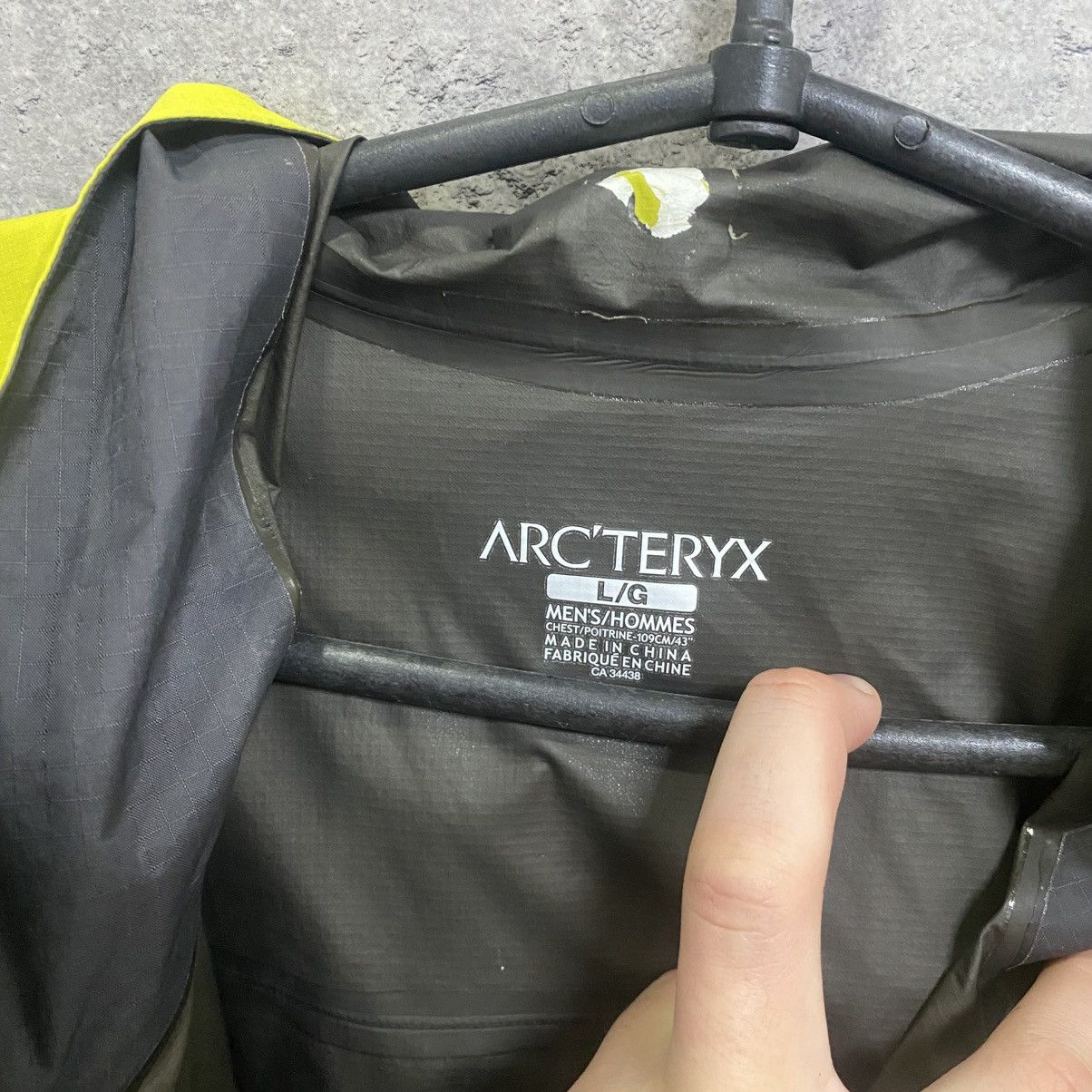 Arc'teryx Men's Arcteryx Beta Gore-Tex Jacket Gorpcore Size US L / EU 52-54 / 3 - 15 Thumbnail
