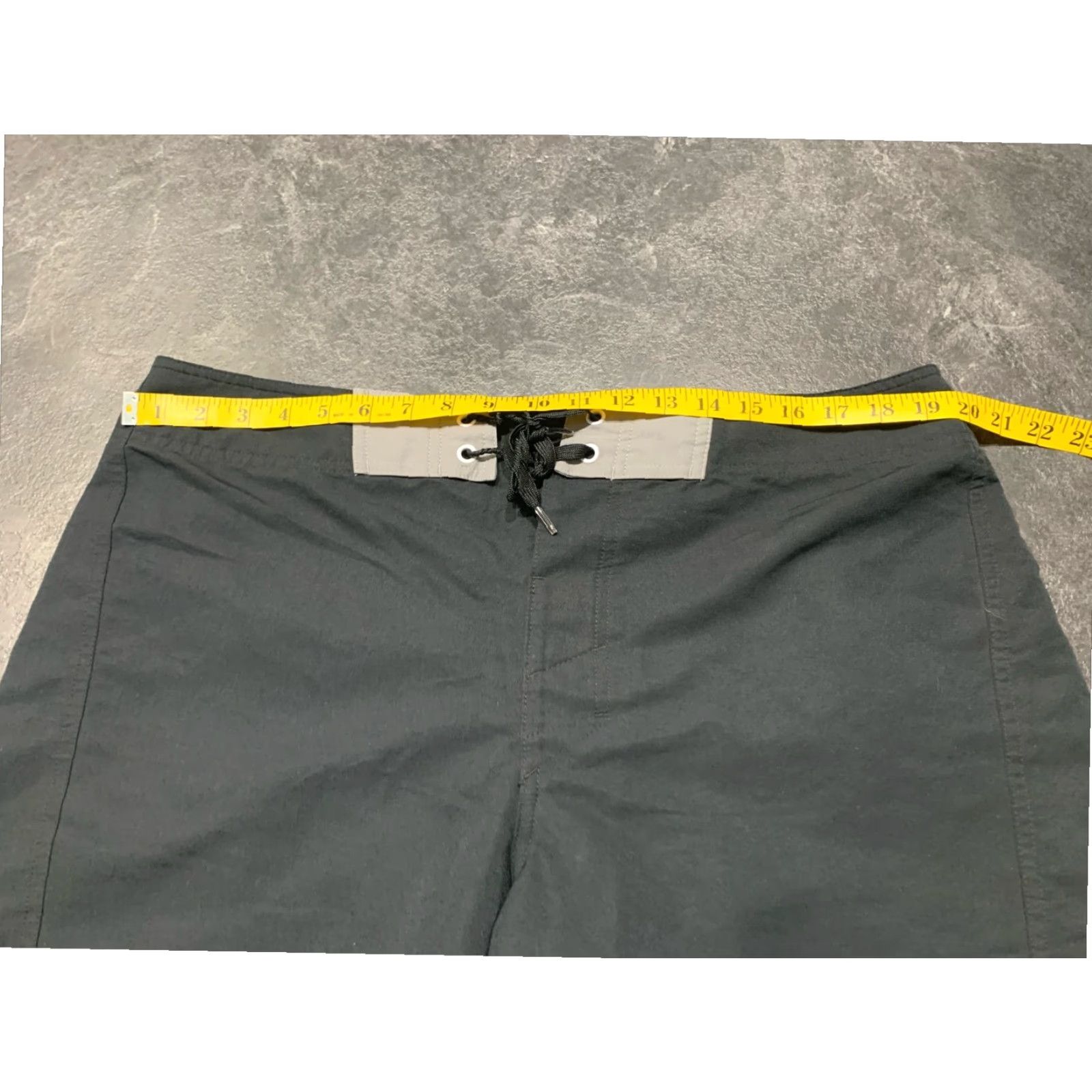 Under Armour Under Armour Mens Black Gray Board Shorts Swim Trunks Size 38 Multicolor Skull Size US 38 / EU 54 - 5 Thumbnail