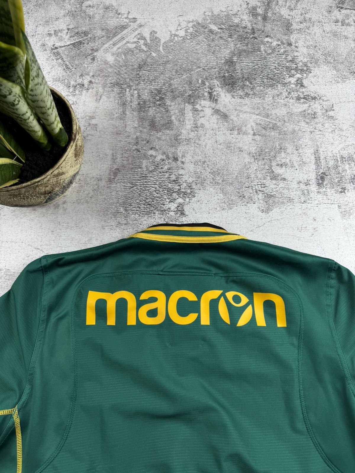 Macron Northampton Saints 2002 2003 Men’s Medium Macron Training Rugby T Shirt Jersey Size US M / EU 48-50 / 2 - 11 Thumbnail