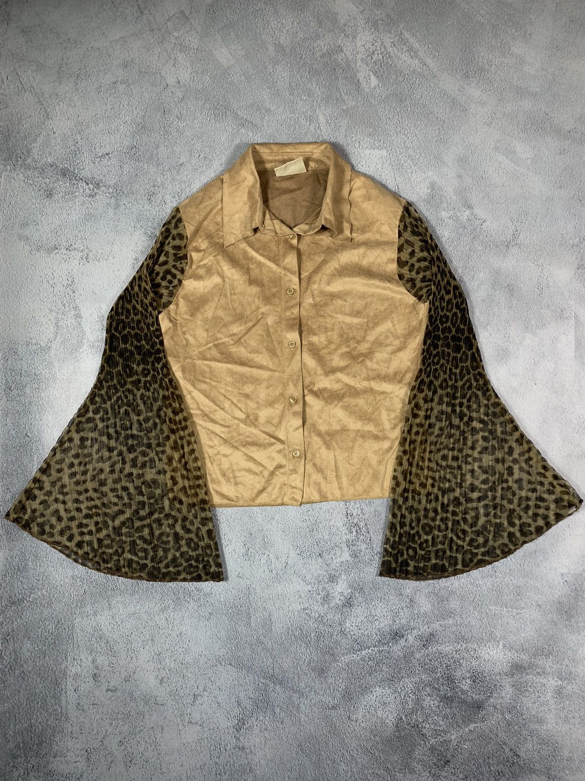 Vintage Vintage Y2K Style flared sleeves button ups shirt size M Size M / US 6-8 / IT 42-44 - 1 Thumbnail