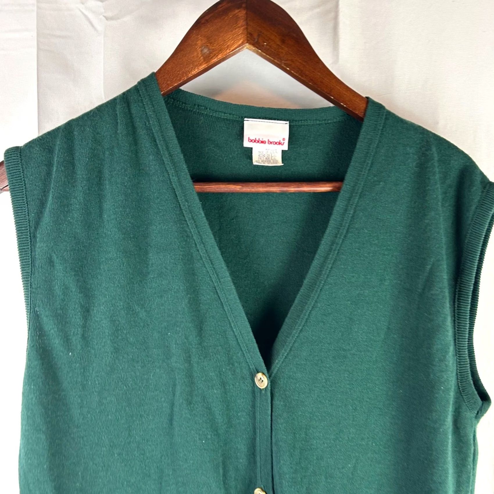 Vintage VINTAGE Bobbie Brooks Green V Neck Button Front Sleeveless Sweater Vest Women Medium Size M / US 6-8 / IT 42-44 - 2 Thumbnail