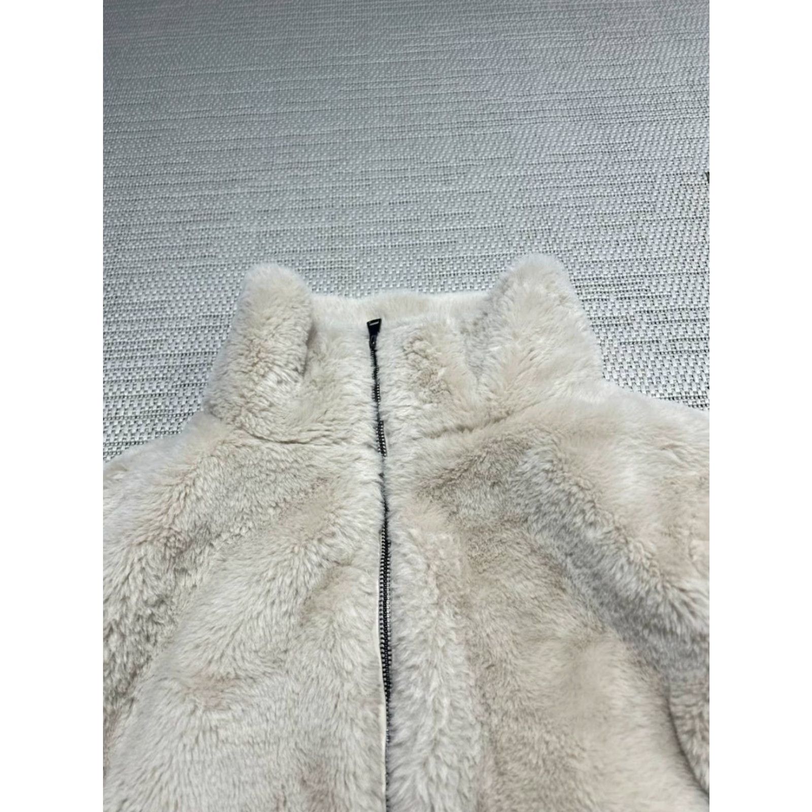 Vintage M Magaschoni Jacket Womens M Beige Faux Fur Full Zip Thermal Insulation Zip Pockets Casual Travel Modern Womens Size M / US 6-8 / IT 42-44 - 3 Thumbnail