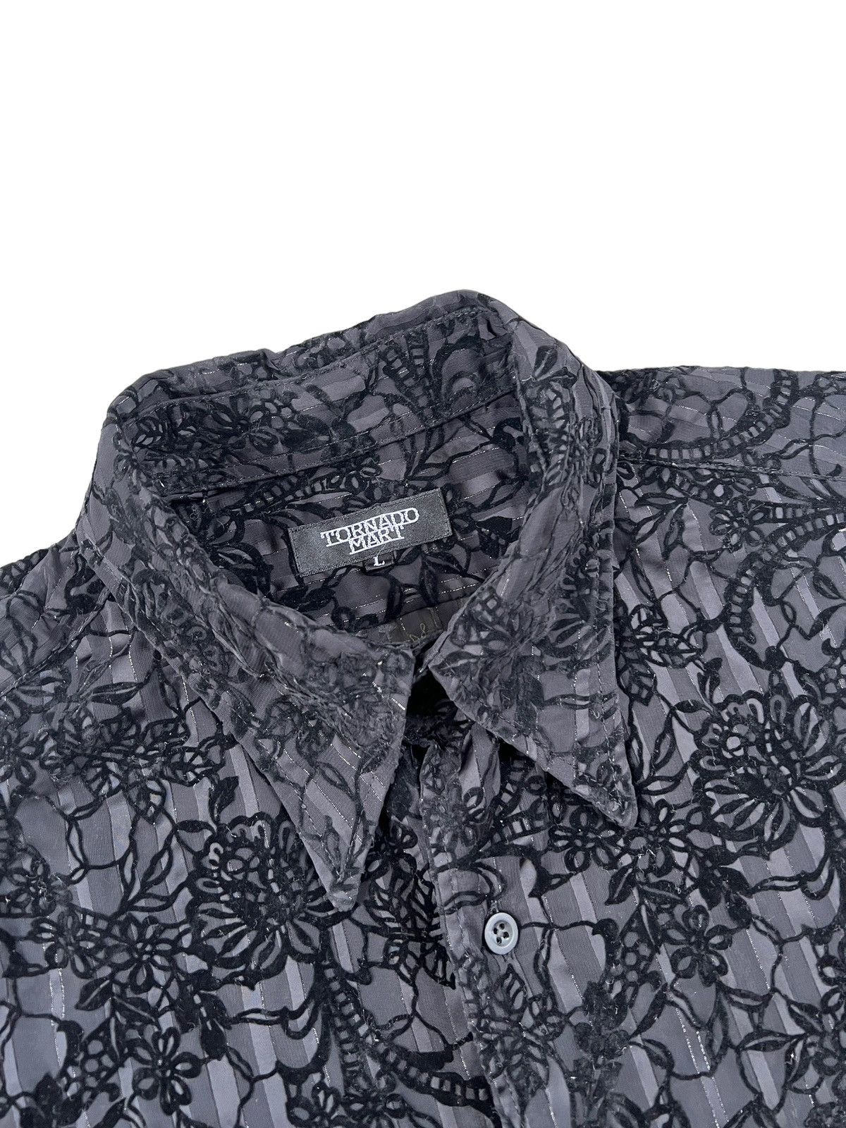 Tornado Mart Tornado Mart Mesh Velvet Flower Motif Button Up Shirt Size US S / EU 44-46 / 1 - 4 Thumbnail