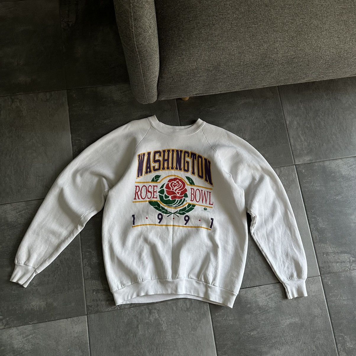 Antique Rivet Vintage Washington Rose Bowl Sweatshirt 1991 Big Logo Y2K Size US M / EU 48-50 / 2 - 4 Thumbnail