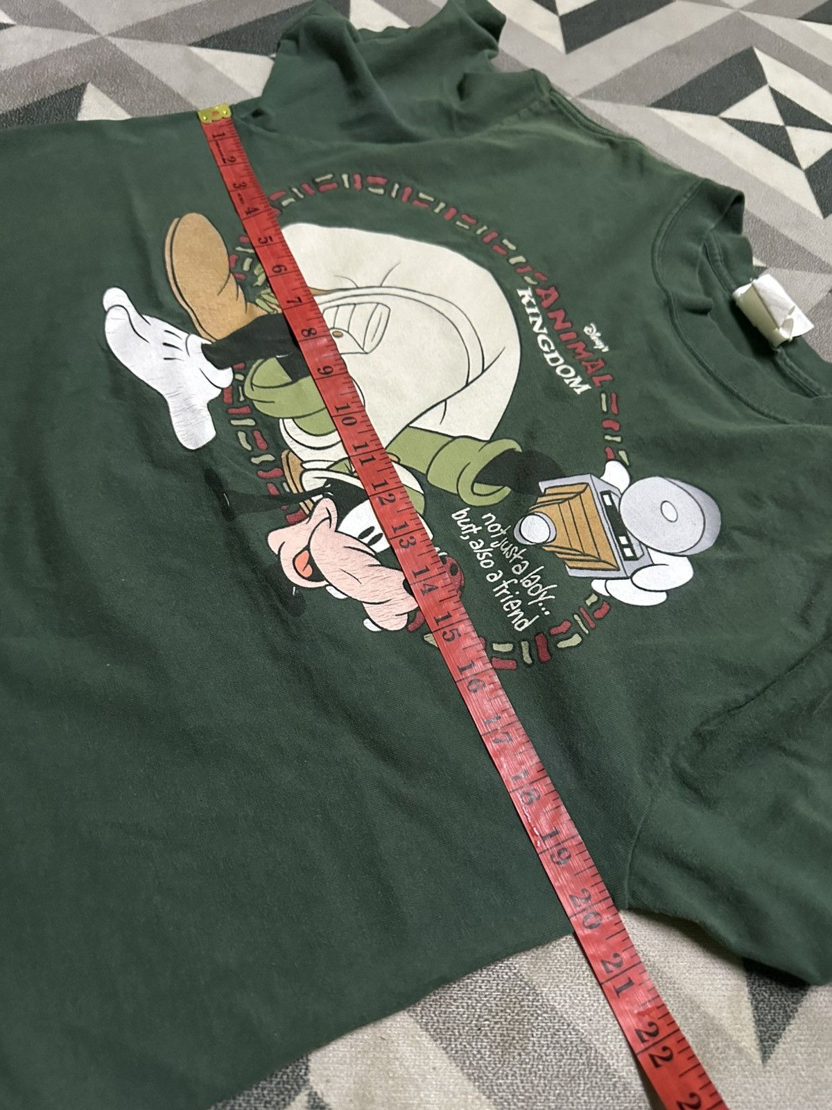 Disney Vintage 90s Disney animal kingdom tshirt Size US M / EU 48-50 / 2 - 8 Thumbnail