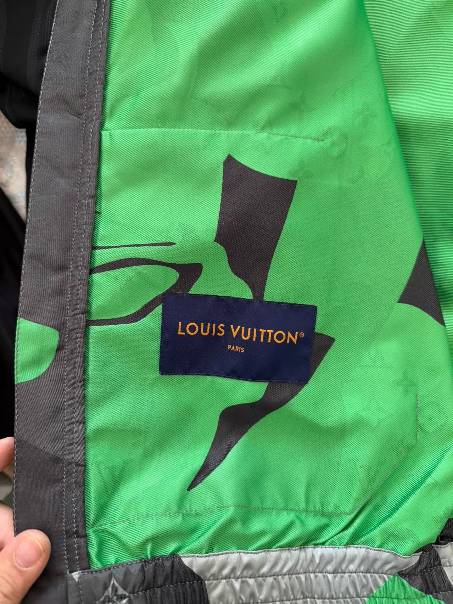 Louis Vuitton Louis Vuitton Portrait Color Block Full Logo 48 Jacket Size US M / EU 48-50 / 2 - 5 Thumbnail