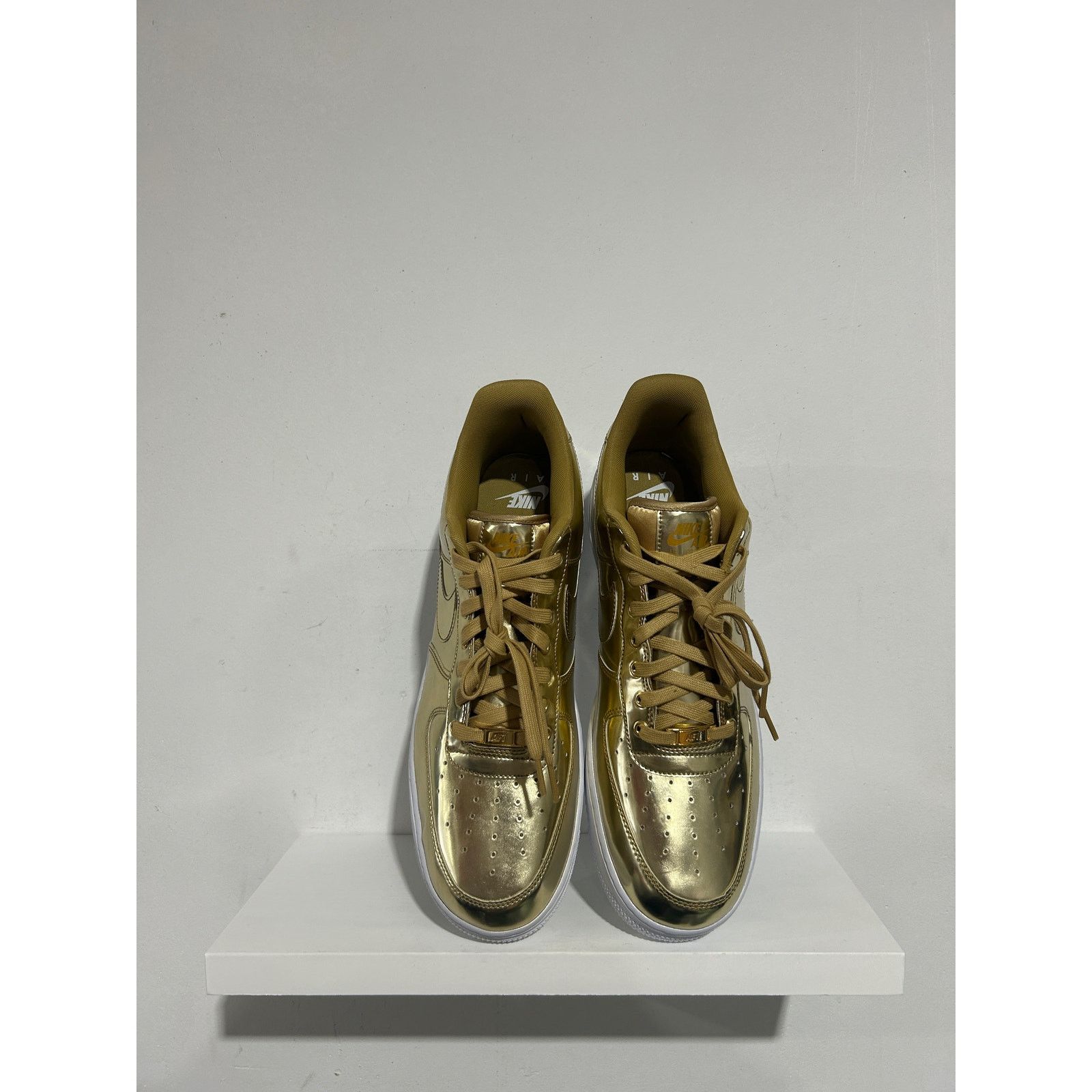 Nike AIR FORCE 1 GOLD METALLIC SIZE 15.5W (14) Size US 15 / EU 48 - 4 Thumbnail