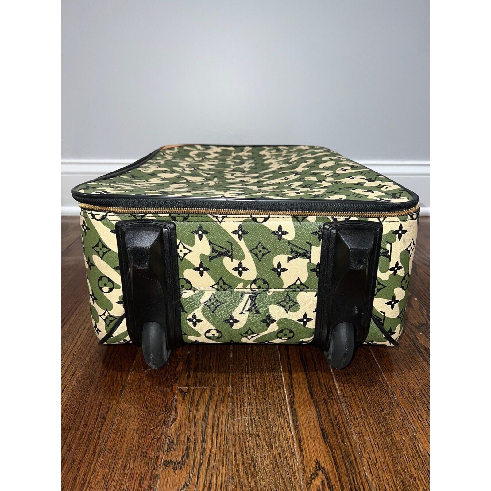 Louis Vuitton Louis Vuitton Pegase Camo Murakami Cabin Rolling Luggage Bag Size ONE SIZE - 11 Thumbnail