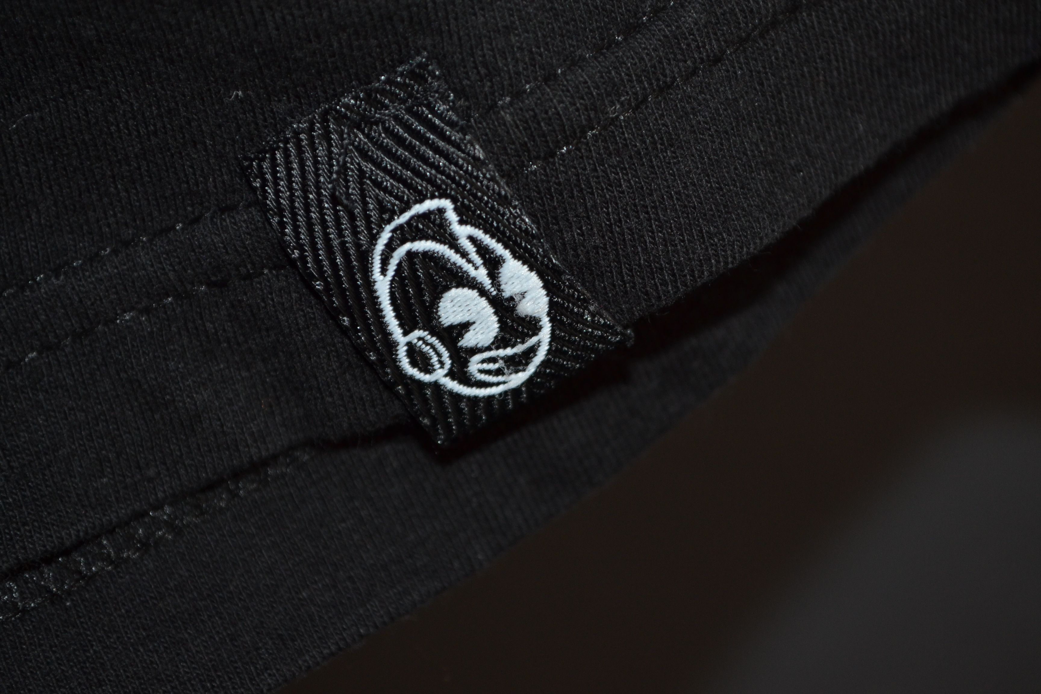 Kid Robot KidRobot Men's M Black T-shirt‎ Upside done Smoking Size US M / EU 48-50 / 2 - 4 Thumbnail