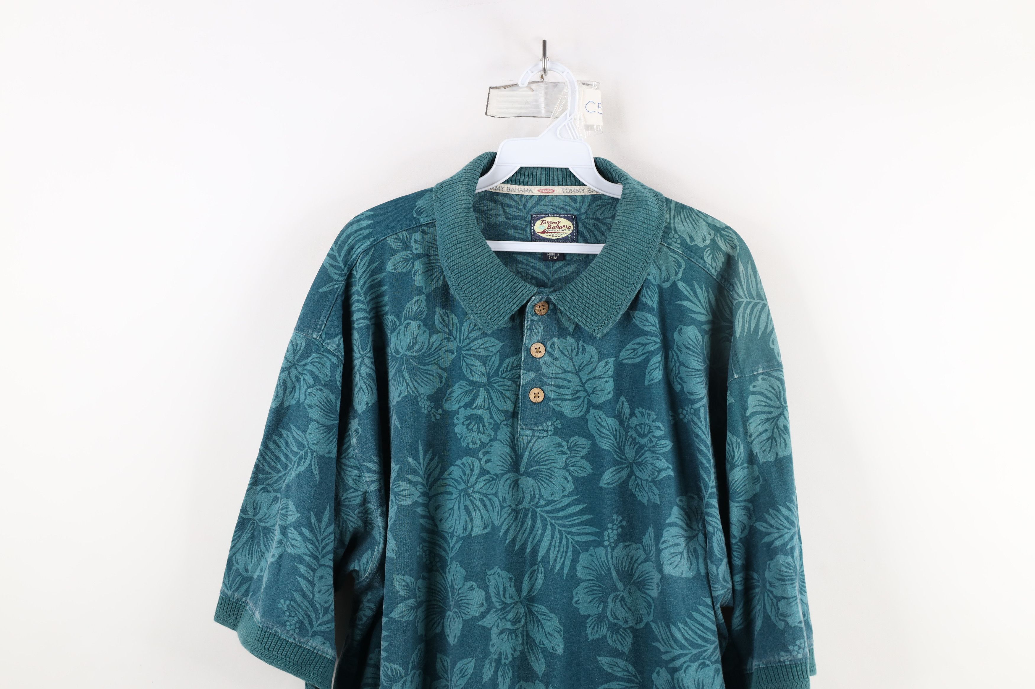 Tommy Bahama × Vintage Vintage 90s Tommy Bahama Luau Hawaiian Golf Polo Shirt Size US XL / EU 56 / 4 - 2 Thumbnail