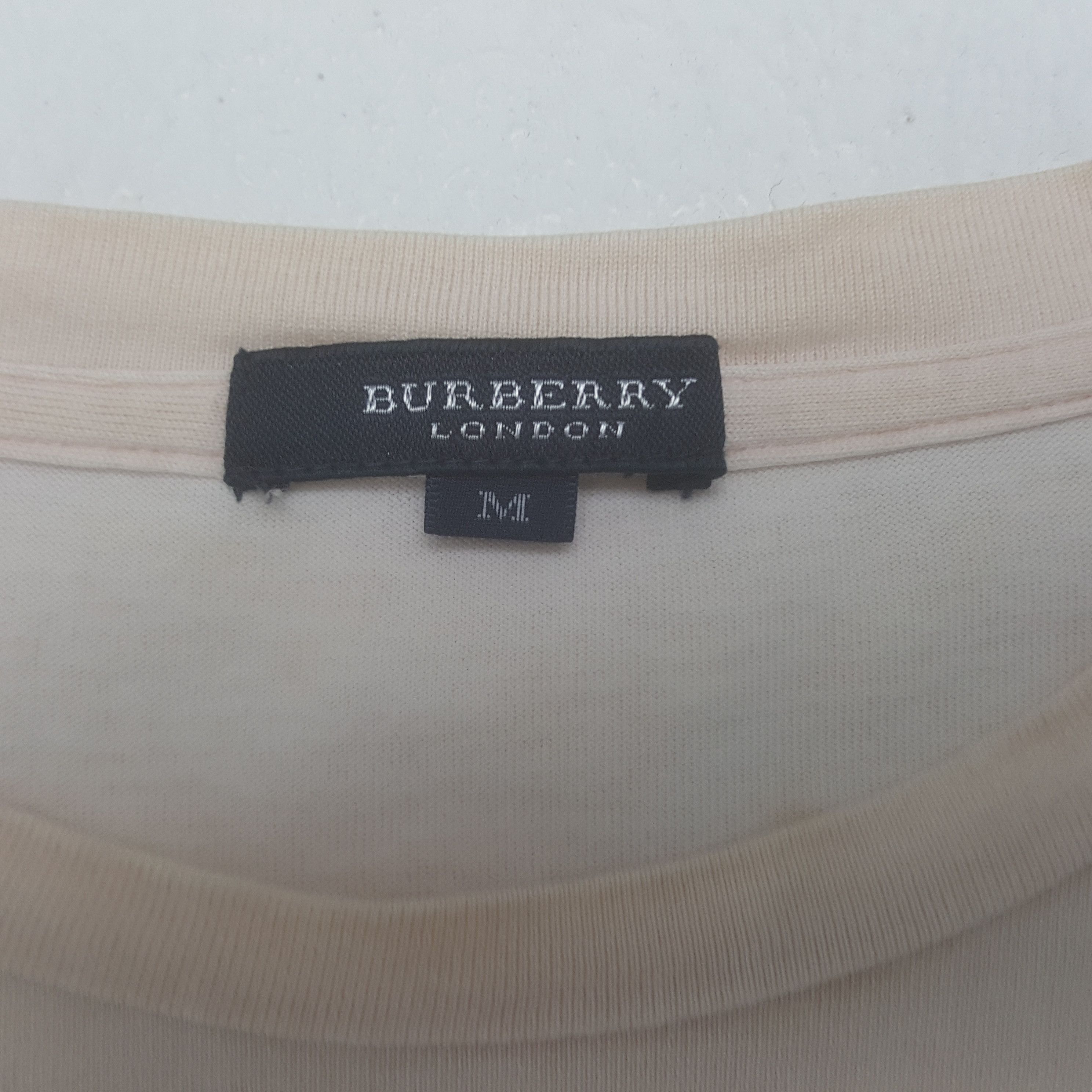 Burberry × Vintage Vintage Burberry London Luxury Brand Tshirt Size US M / EU 48-50 / 2 - 5 Thumbnail