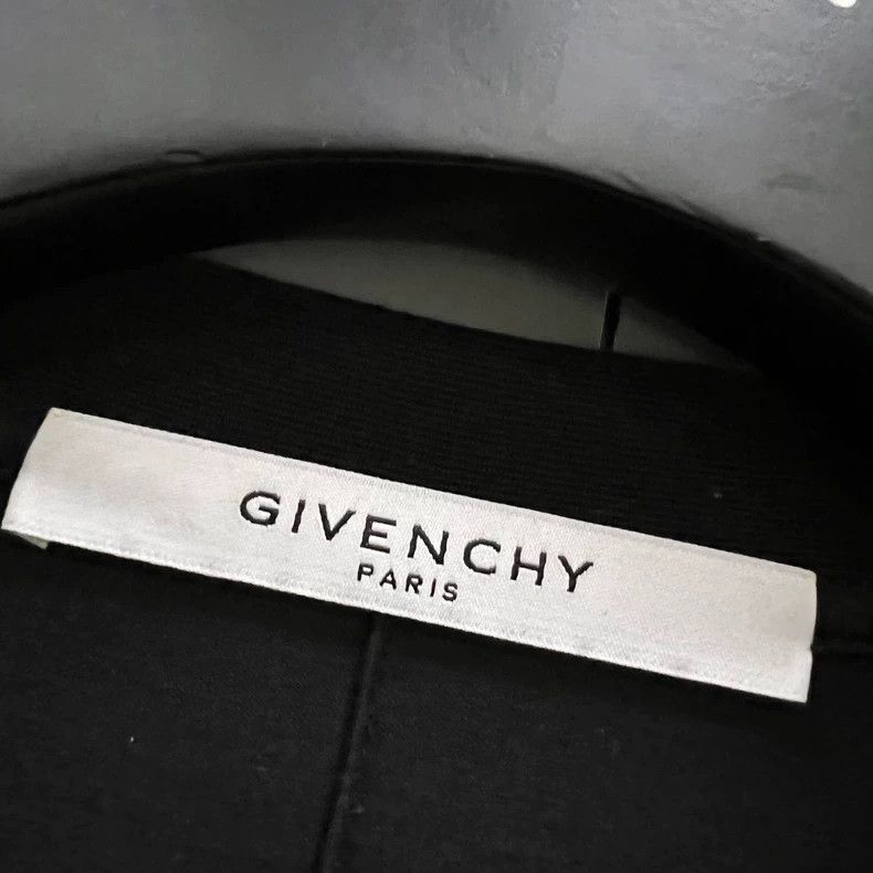 Givenchy Givenchy Crystal Button Short Sleeve Dress S Size Size US S / EU 44-46 / 1 - 3 Thumbnail