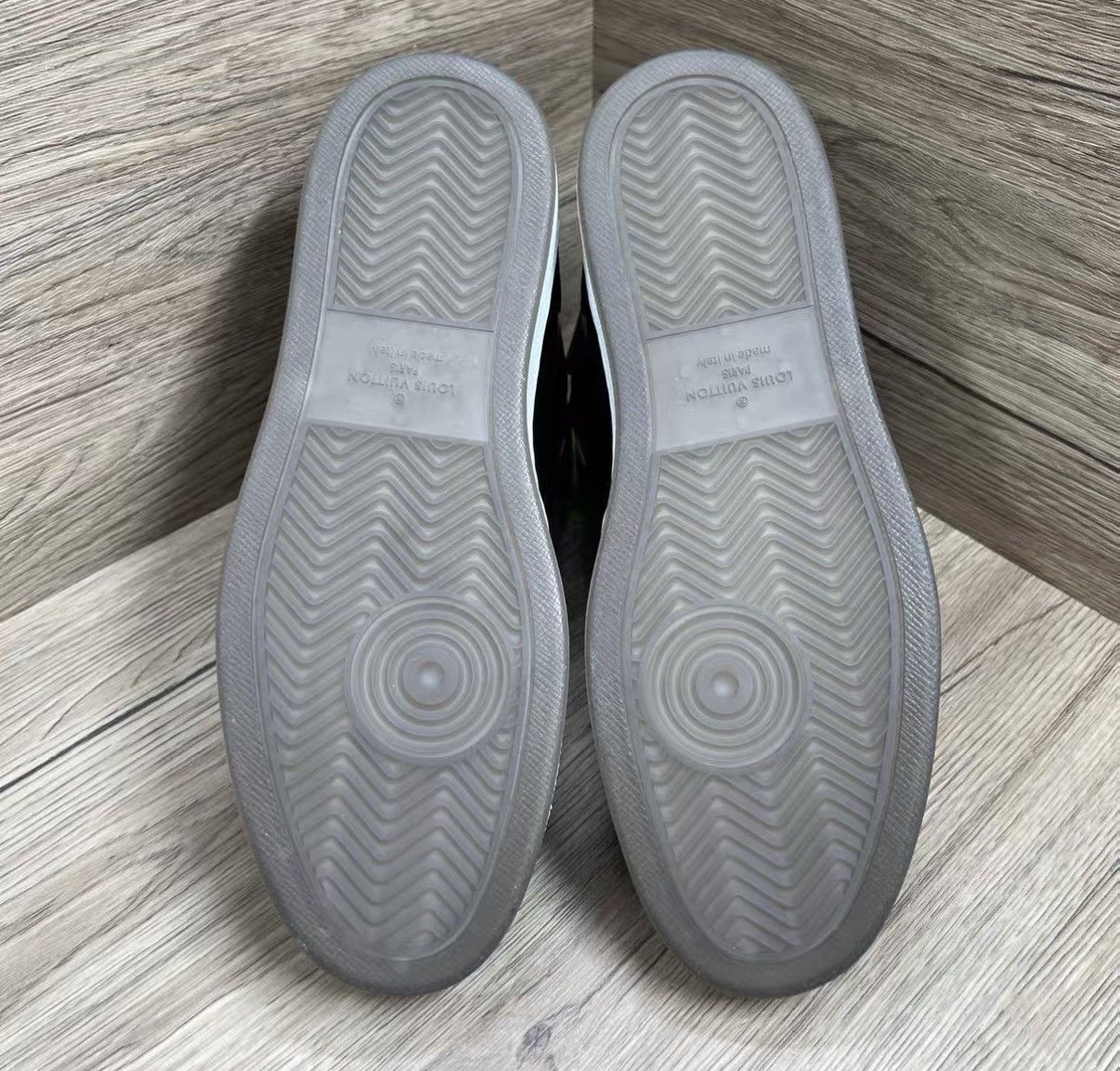 Louis Vuitton Louis Vuitton Rivoli Black Monogram High-Top Sneakers J41 Size US 8 / EU 41 - 6 Thumbnail
