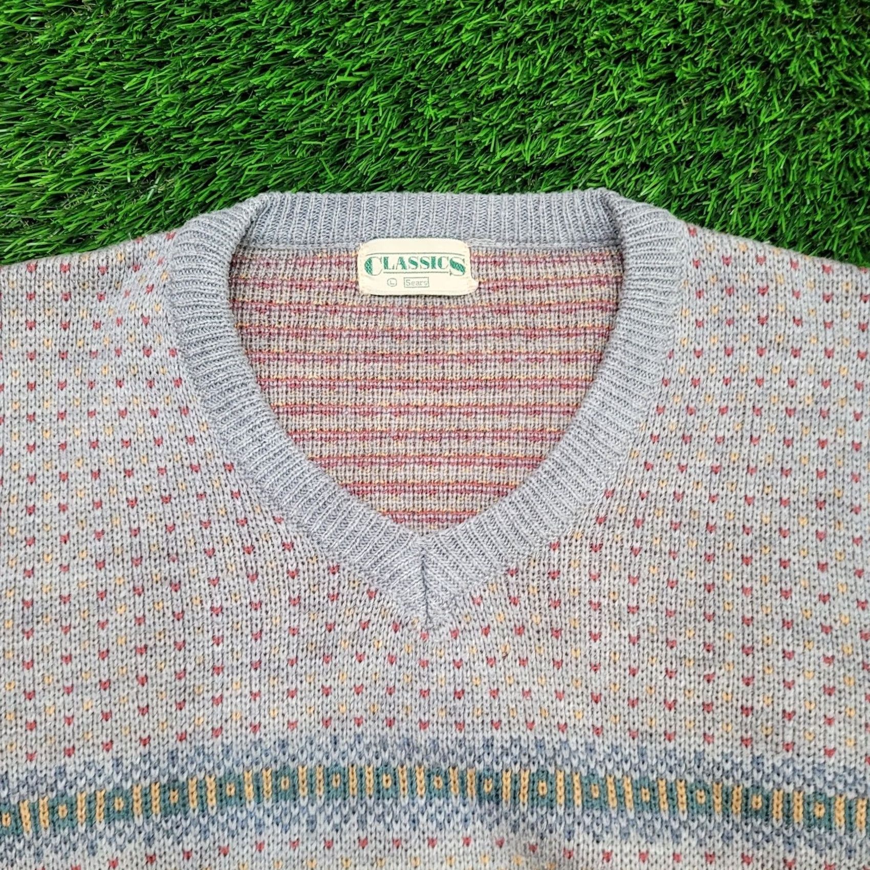 Sears VTG 80s Sears Boxy Crop Fair Isle Sweater Tapered Hem 80s Fit Large Knit Pullover V-Neck Cropped Pattern Gray Mens Sweater Size US L / EU 52-54 / 3 - 2 Thumbnail