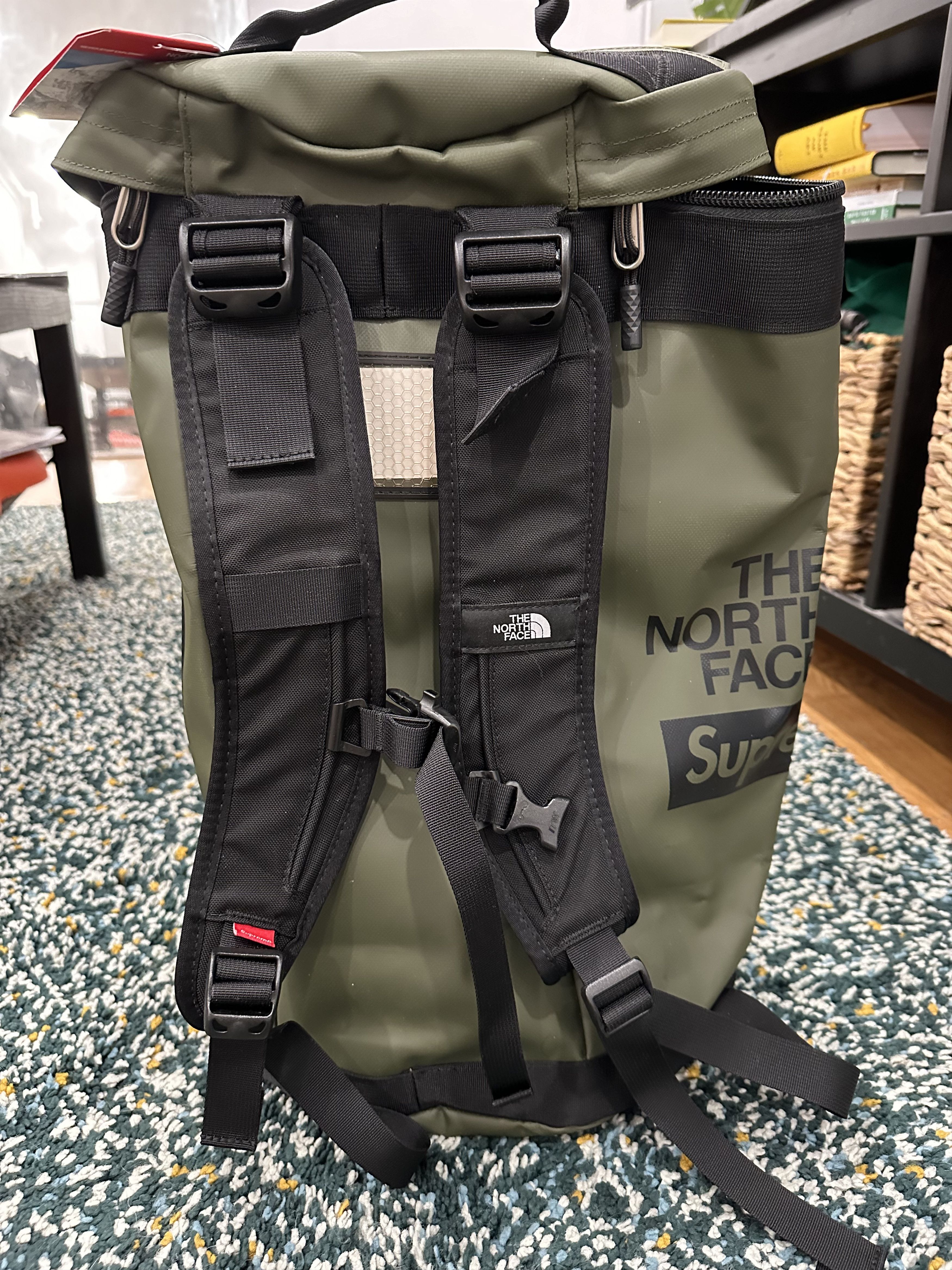 Supreme × The North Face Supreme The North Face Expedition Backpack Size ONE SIZE - 4 Thumbnail