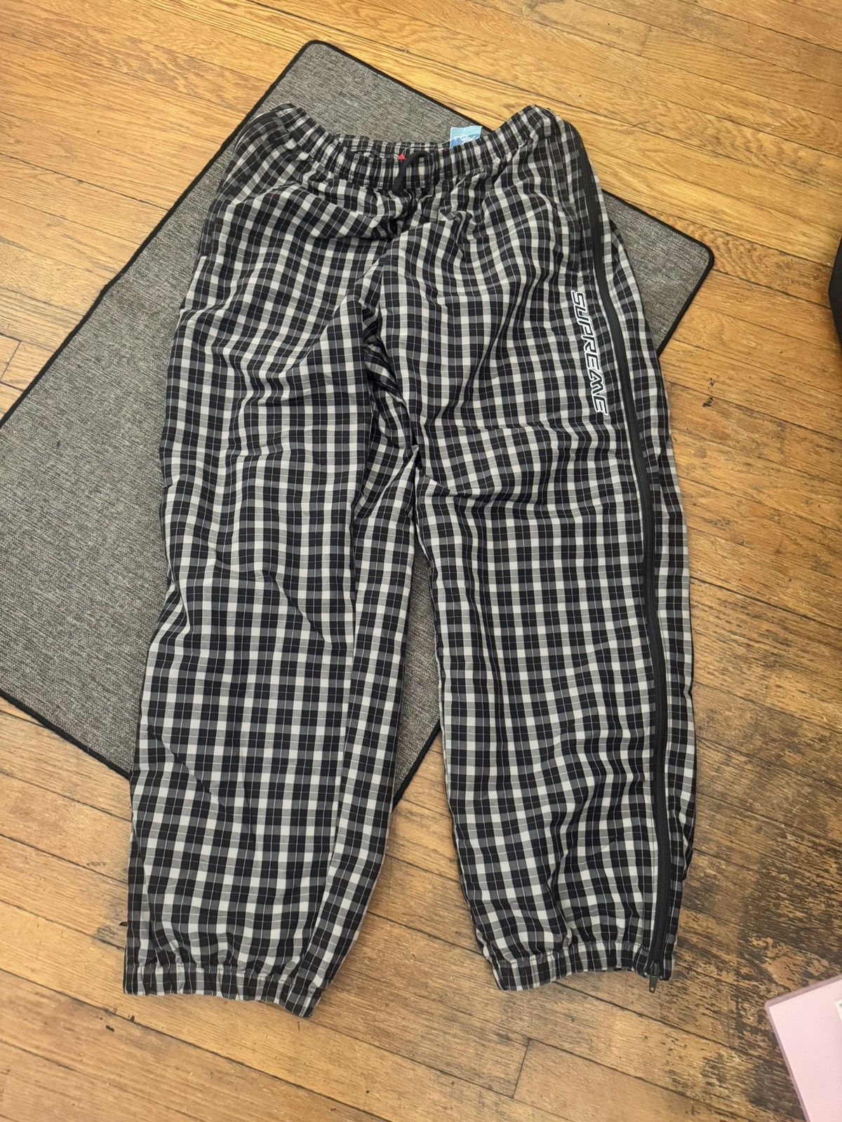 Supreme Supreme Plaid Nylon Track Pants Size US 36 / EU 52 - 1 Thumbnail