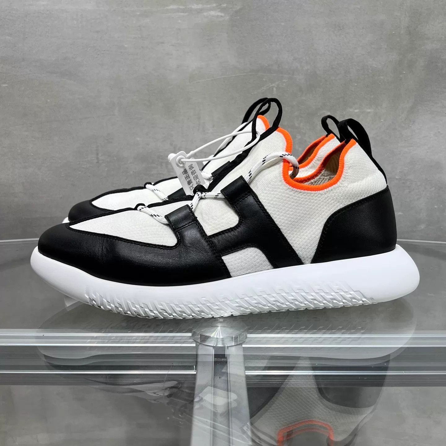 Hermes Hermes Duel Color Blocked Sneakers Black White Size 41 Size US 8 / EU 41 - 3 Thumbnail