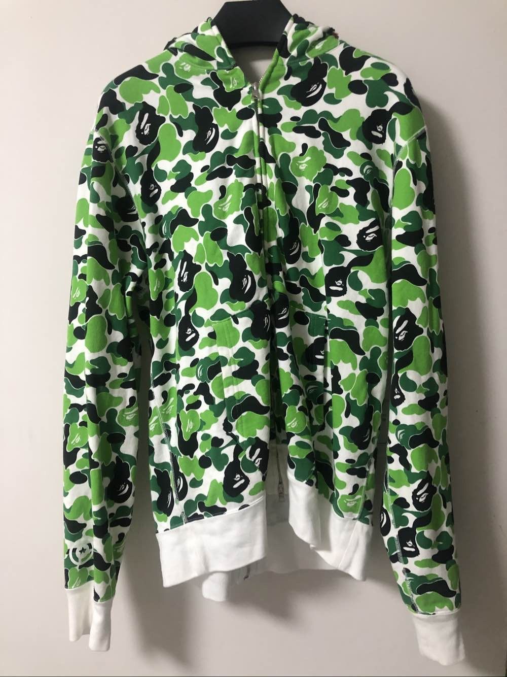 Bape A BATHING APE Green Camo Shark Hoodie Size L Size US L / EU 52-54 / 3 - 1 Thumbnail