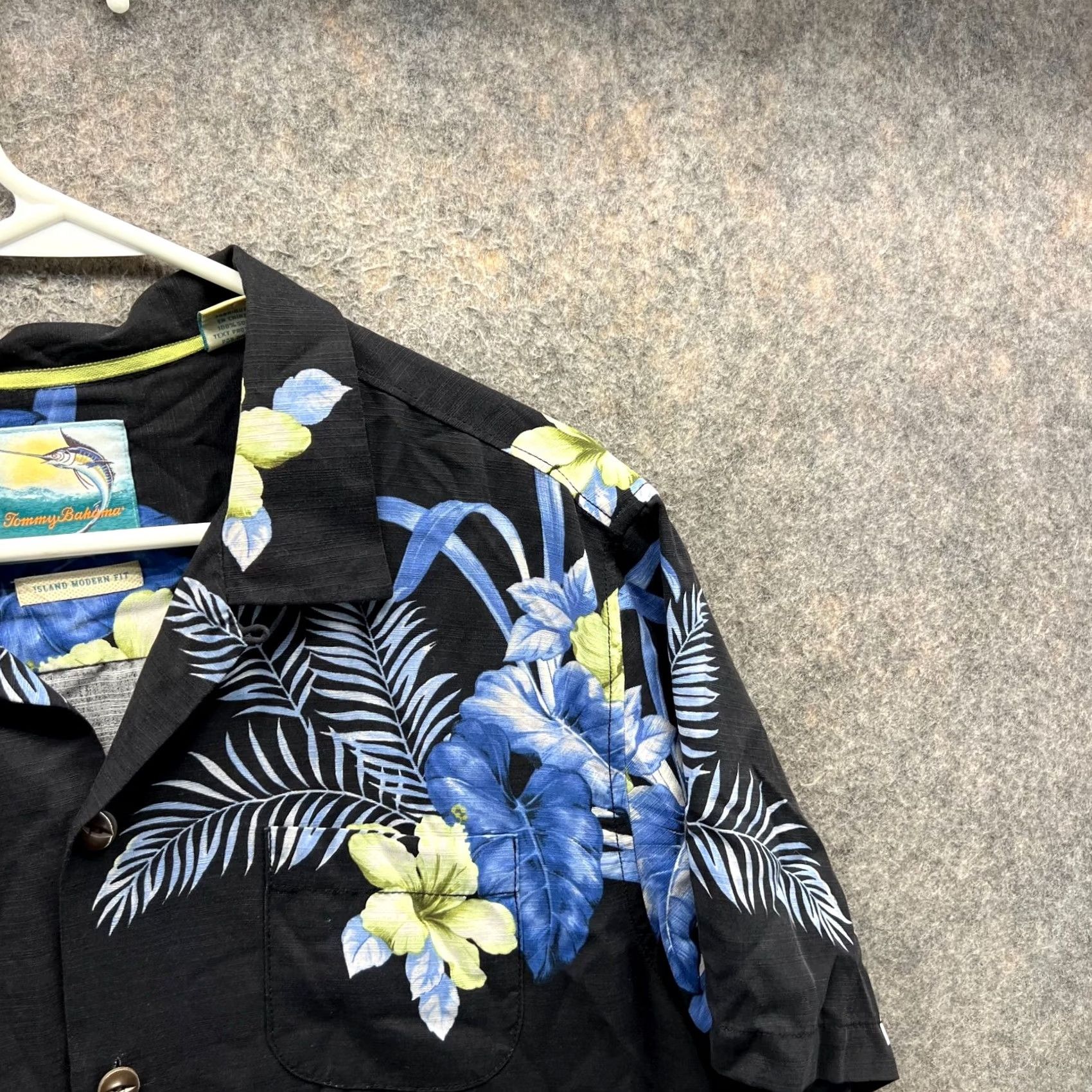 Tommy Bahama VINTAGE Tommy Bahama Shirt Mens Large Black Button-Down Silk Island Hawaiian Camp Floral Size US L / EU 52-54 / 3 - 7 Thumbnail