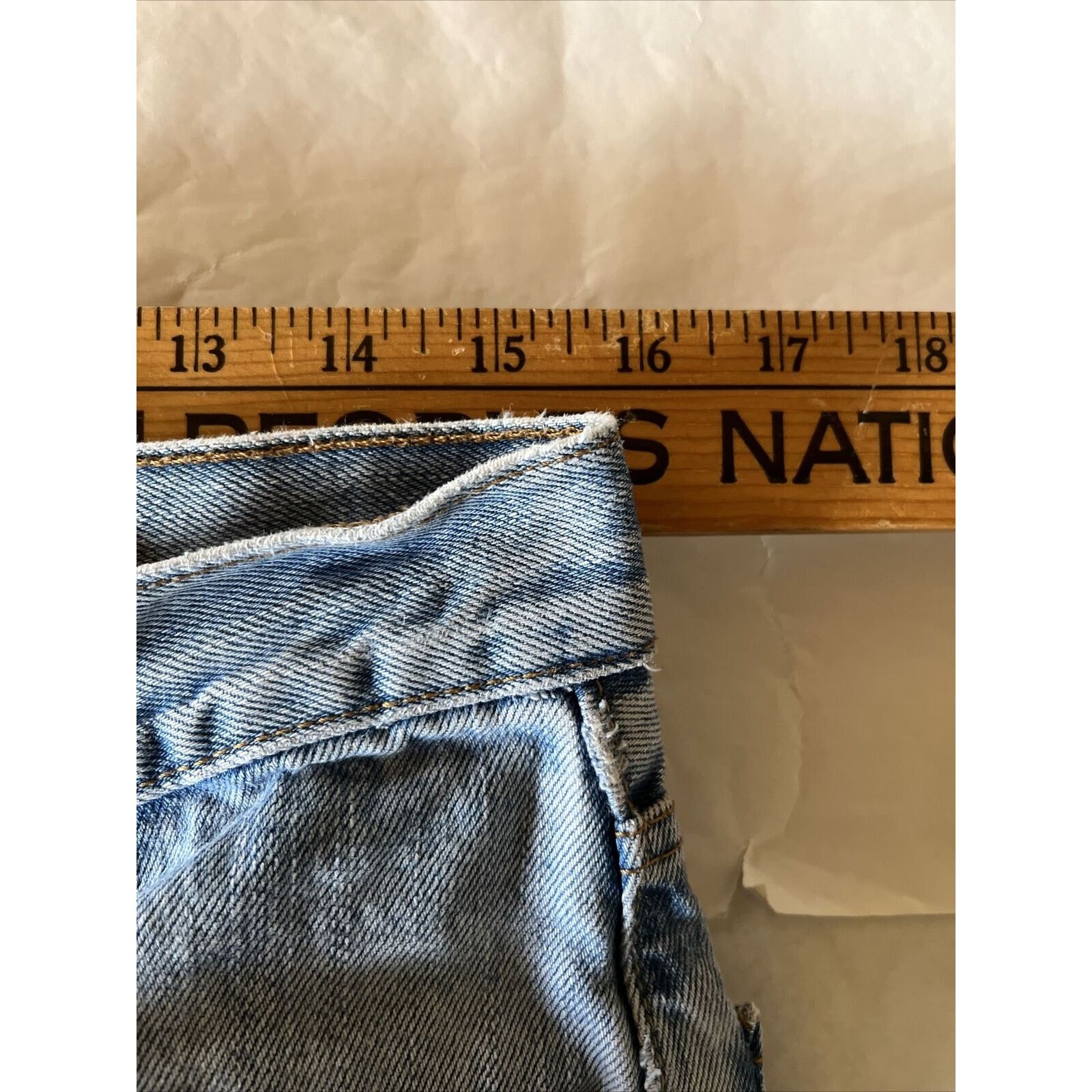 Levi's Levi’s 505 Jeans Mens 32x30 Light Wash Denim Cotton Blue Size US 32 / EU 48 - 4 Thumbnail