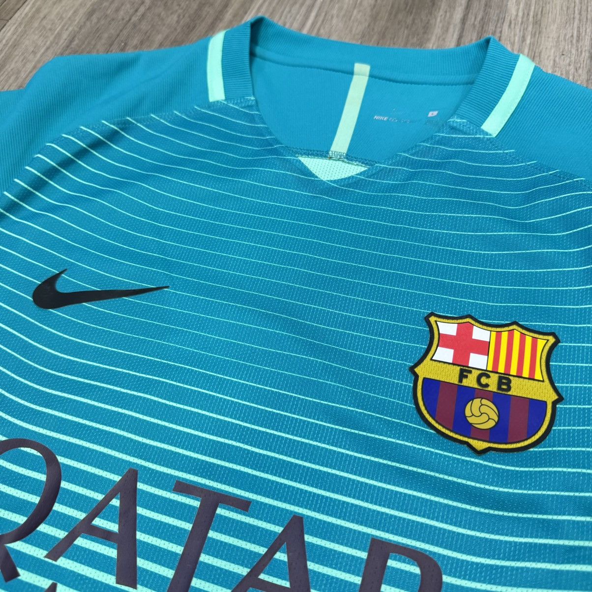 Nike Barcelona 16/17 player issue away shirt #9 Suarez Size US L / EU 52-54 / 3 - 4 Thumbnail