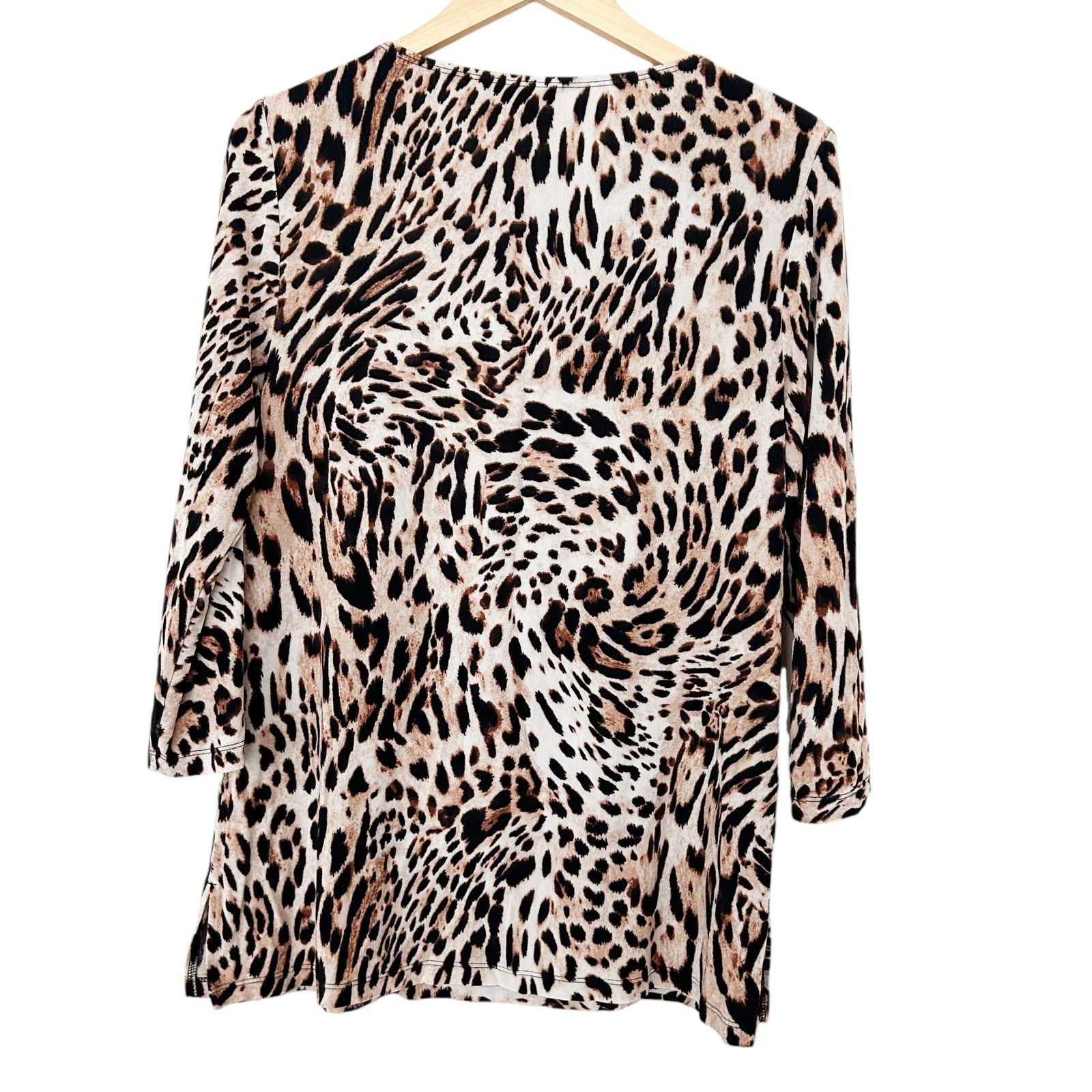 Chicos Chicos Travelers Leopard Print 3/4 Sleeve Shirt Sz 8/10 Size M / US 6-8 / IT 42-44 - 5 Thumbnail