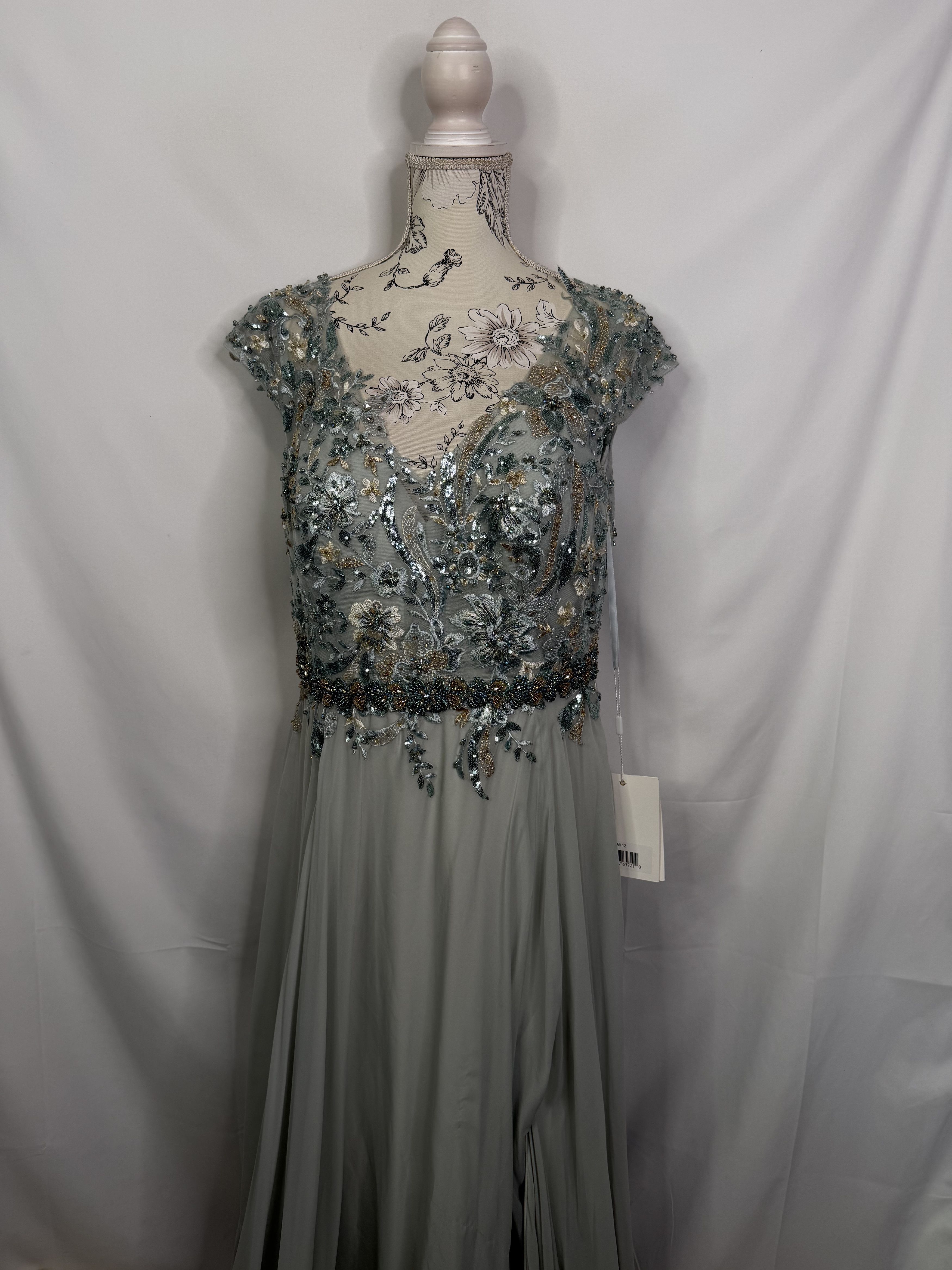 Mac Duggal Mac Duggal Embellished Cap Sleeve Bodice Chiffon Gown NWT Size XL / US 12-14 / IT 48-50 - 16 Thumbnail