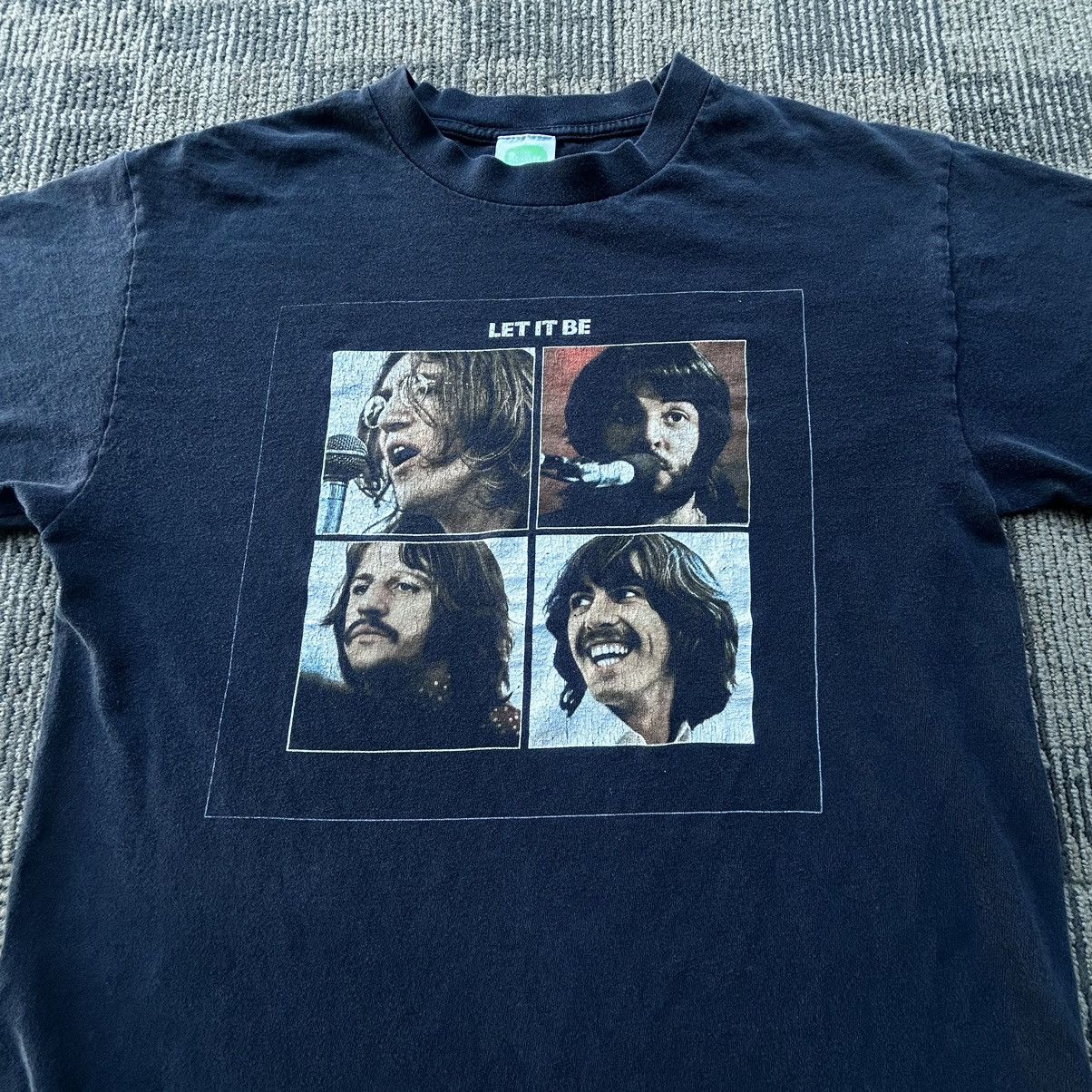 Vintage Vintage Y2K 2005 The Beatles “Let It Be” Graphic T-Shirt Size US S / EU 44-46 / 1 - 2 Thumbnail