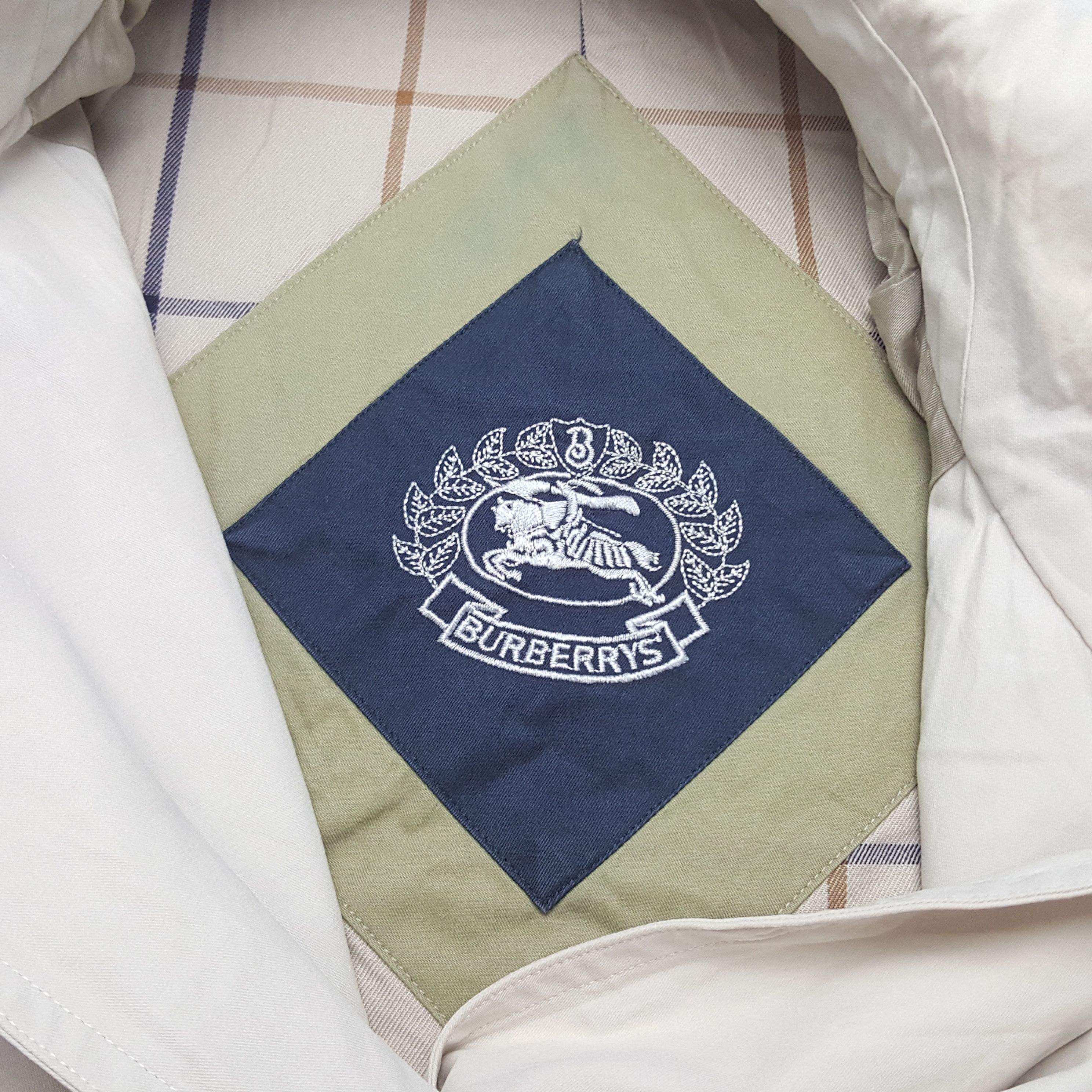Burberry × Vintage Vintage Burberry Designer Brand Custom Logo Spell Out Jacket Size US L / EU 52-54 / 3 - 5 Thumbnail