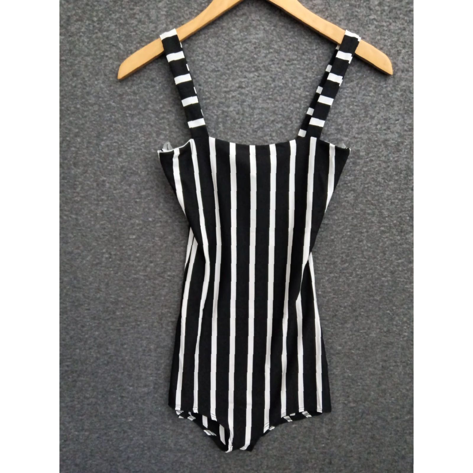 Vintage Codigo One Piece Swimsuit Women’s Black/White Striped One Piece S Beach 90s? Size ONE SIZE - 7 Thumbnail