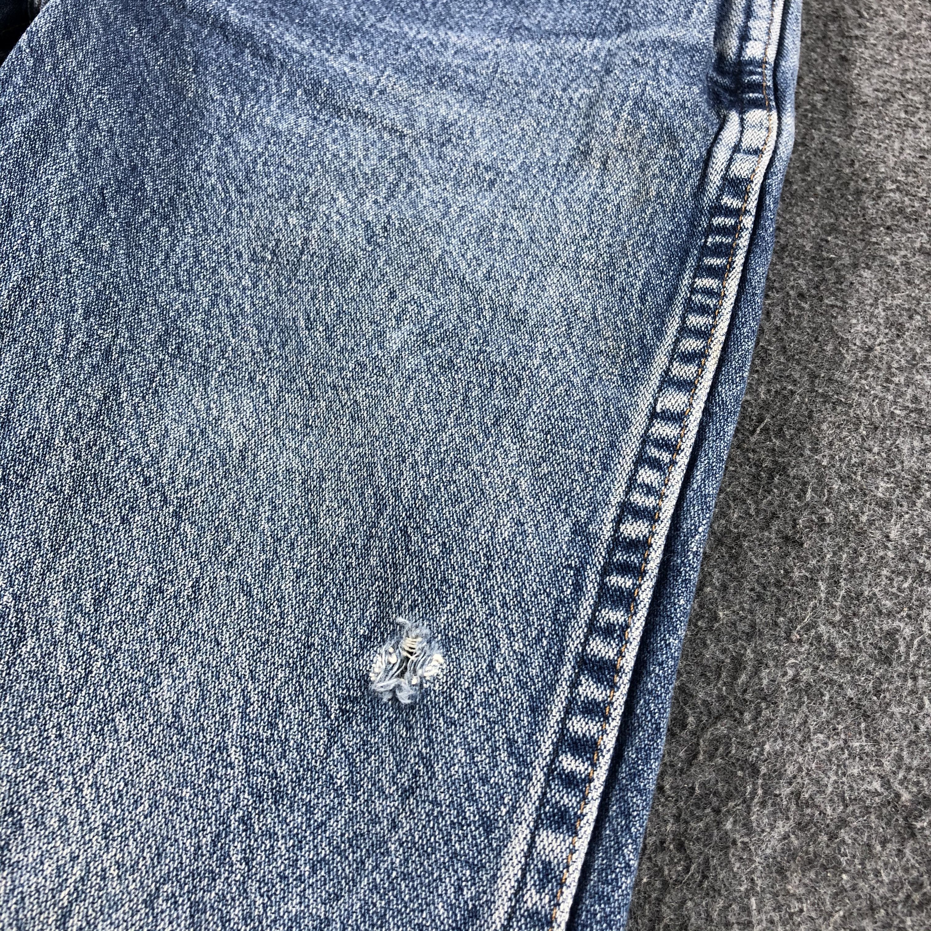 Vintage Blue Wash Wrangler Jeans-J2511