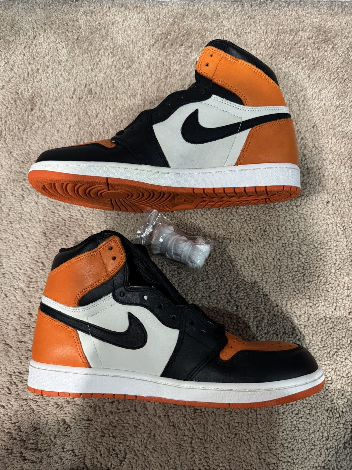 Jordan Brand Jordan 1 Shattered Backboard 2015 Size US 10 / EU 43 - 2 Thumbnail