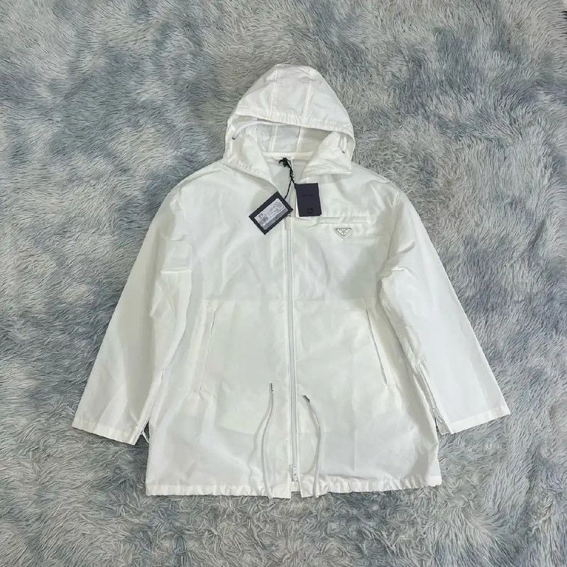 Prada Prada Men's M White Casual Outerwear Size US M / EU 48-50 / 2 - 1 Thumbnail