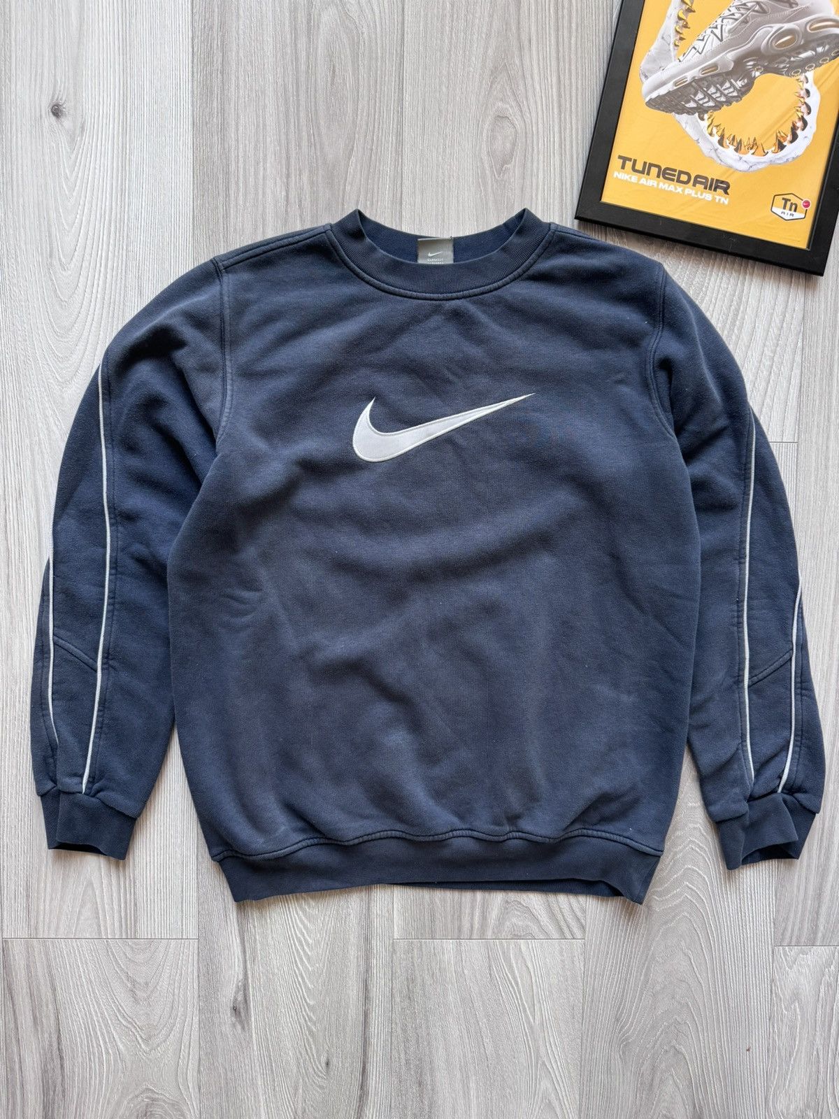 Nike vintage big logo sweatshirt rare collection swoosh