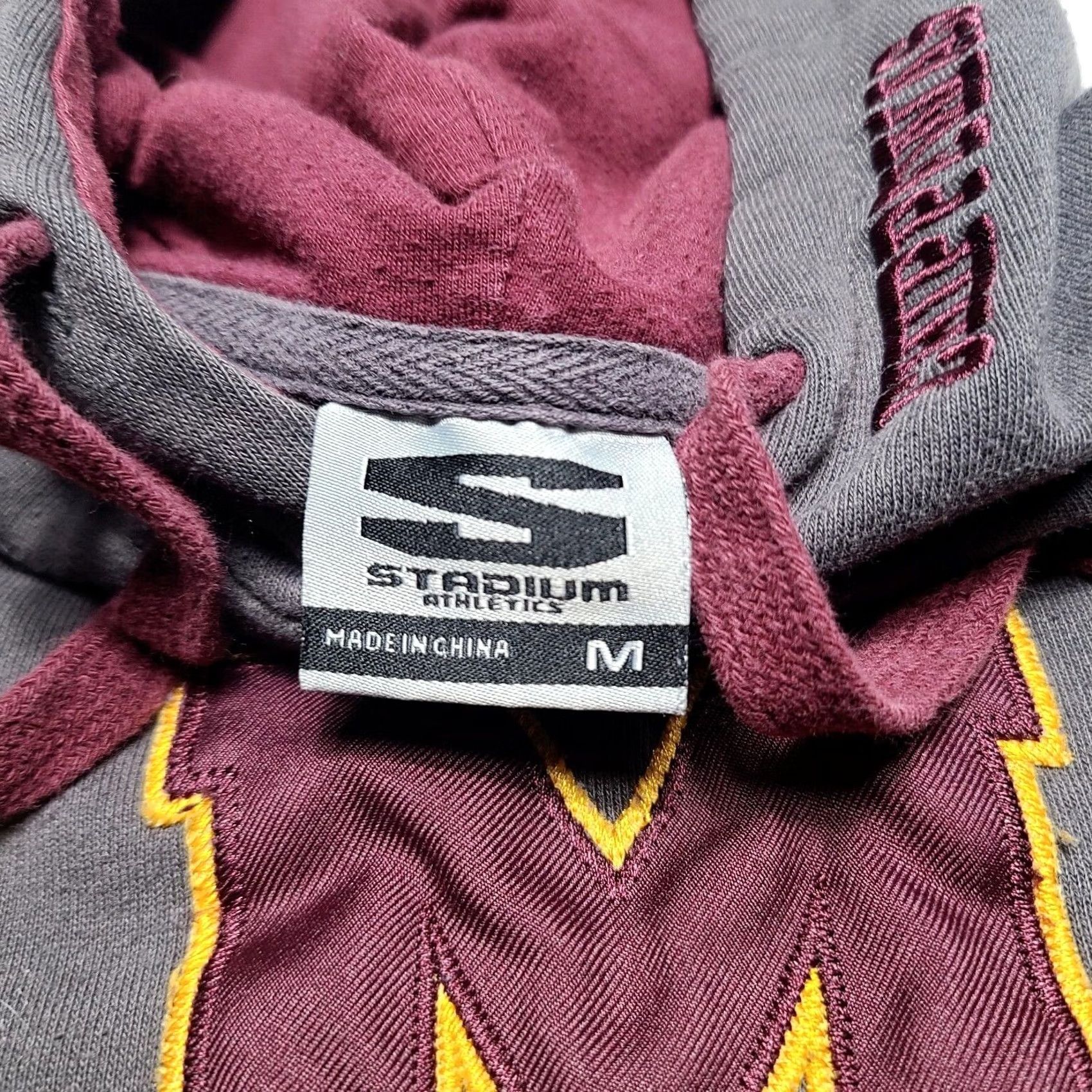 Vintage VINTAGE Stadium CMU Chippewas Hoodie Pullover Long Sleeve Gray Size M Mens Size US M / EU 48-50 / 2 - 5 Thumbnail