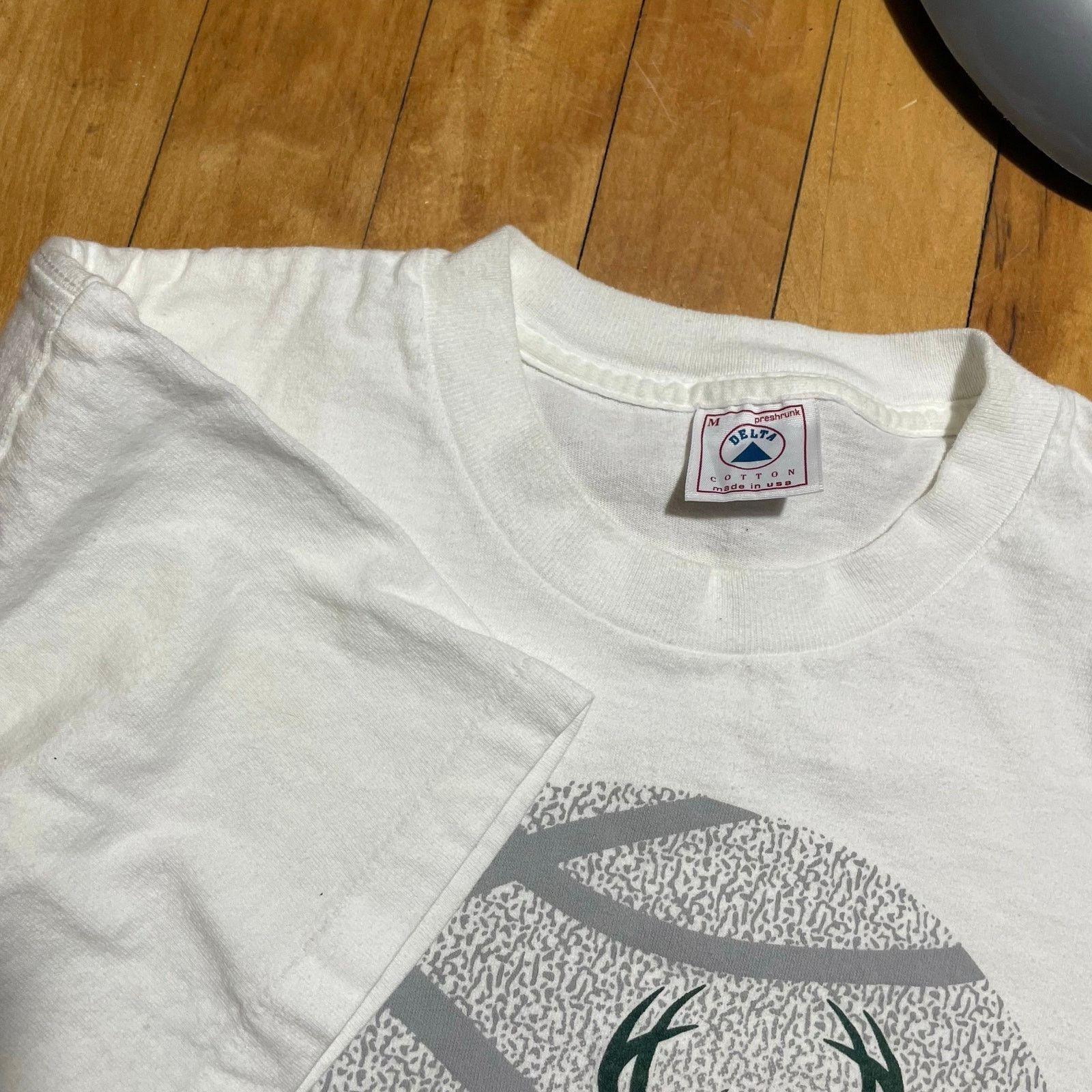 NBA 90s Milwaukee Bucks white t shirt Mens M NBA Basketball Size US M / EU 48-50 / 2 - 3 Thumbnail
