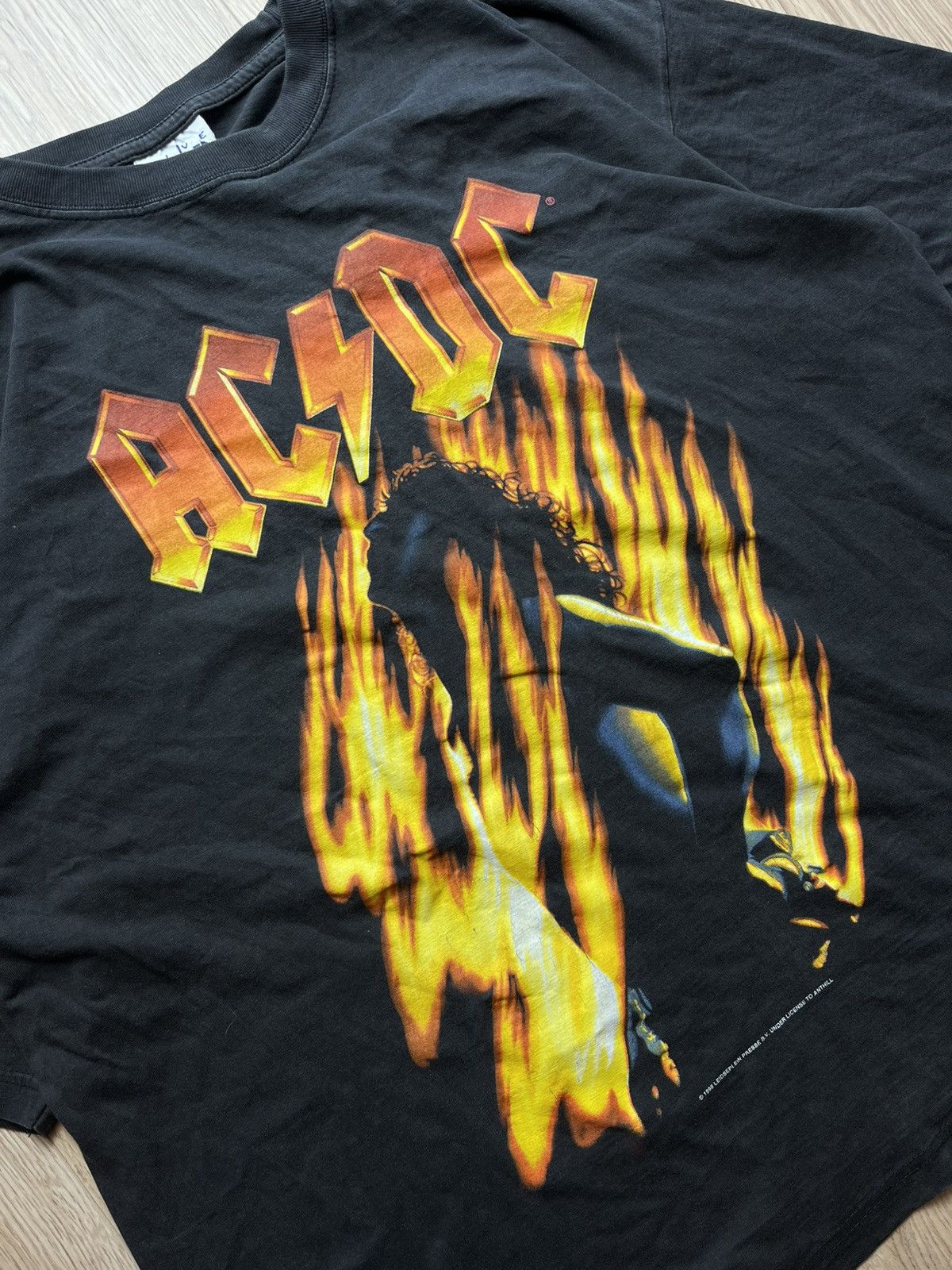 AC/DC Vintage AC/DC Anvil Bonfire 1998 T-shirt Merchandise Size US XL / EU 56 / 4 - 3 Thumbnail