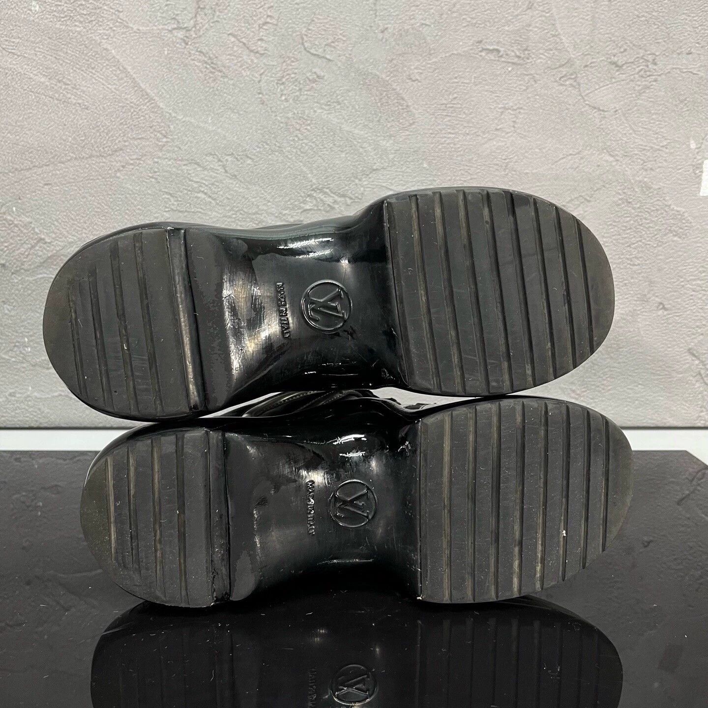 Louis Vuitton LV Archlight black silver women's 36.5 Size US 5.5 / IT 35.5 - 8 Thumbnail