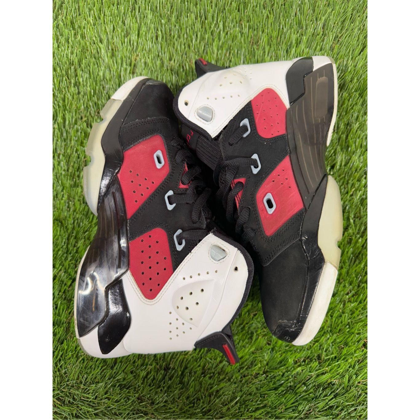 Jordan Brand Nike Boys Air Jordan 6 17 23 DM1159-006 Black Basketball Sho Size US 6 / EU 39 - 6 Thumbnail
