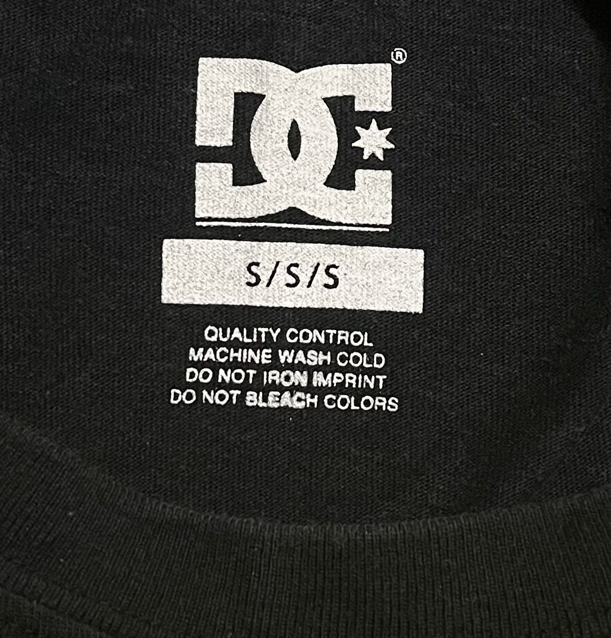 DC DC Full Print Short Sleeve Tshirt Size US M / EU 48-50 / 2 - 6 Thumbnail