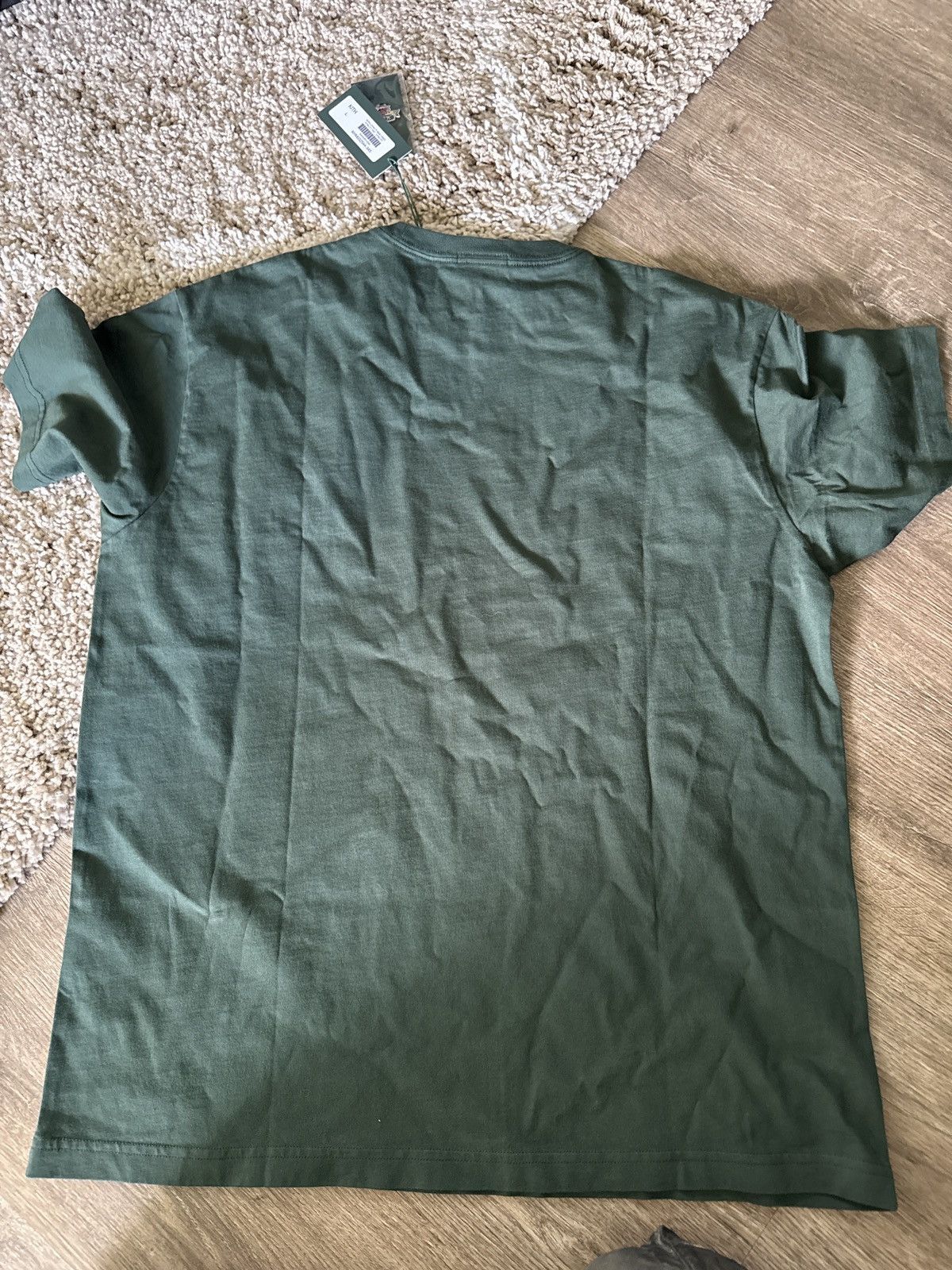 Kith Kith vitality exclusive T shirt green scarab with pin Size US L / EU 52-54 / 3 - 2 Thumbnail