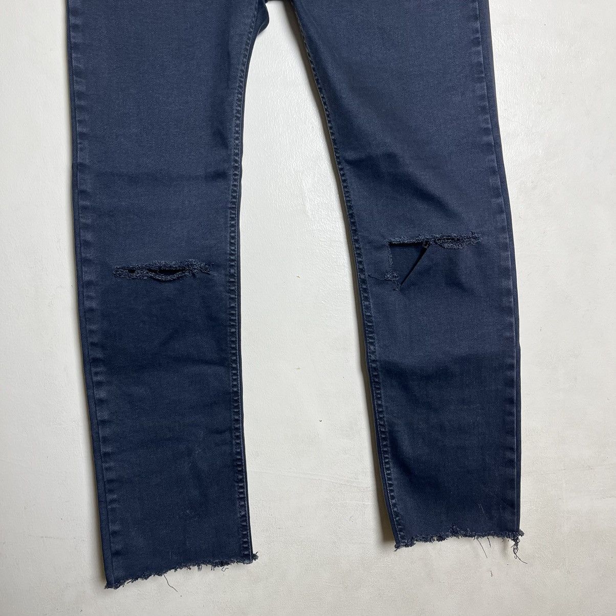 Balenciaga Balenciaga Distressed Stretchable Skinny Jeans Size US 29 - 4 Thumbnail